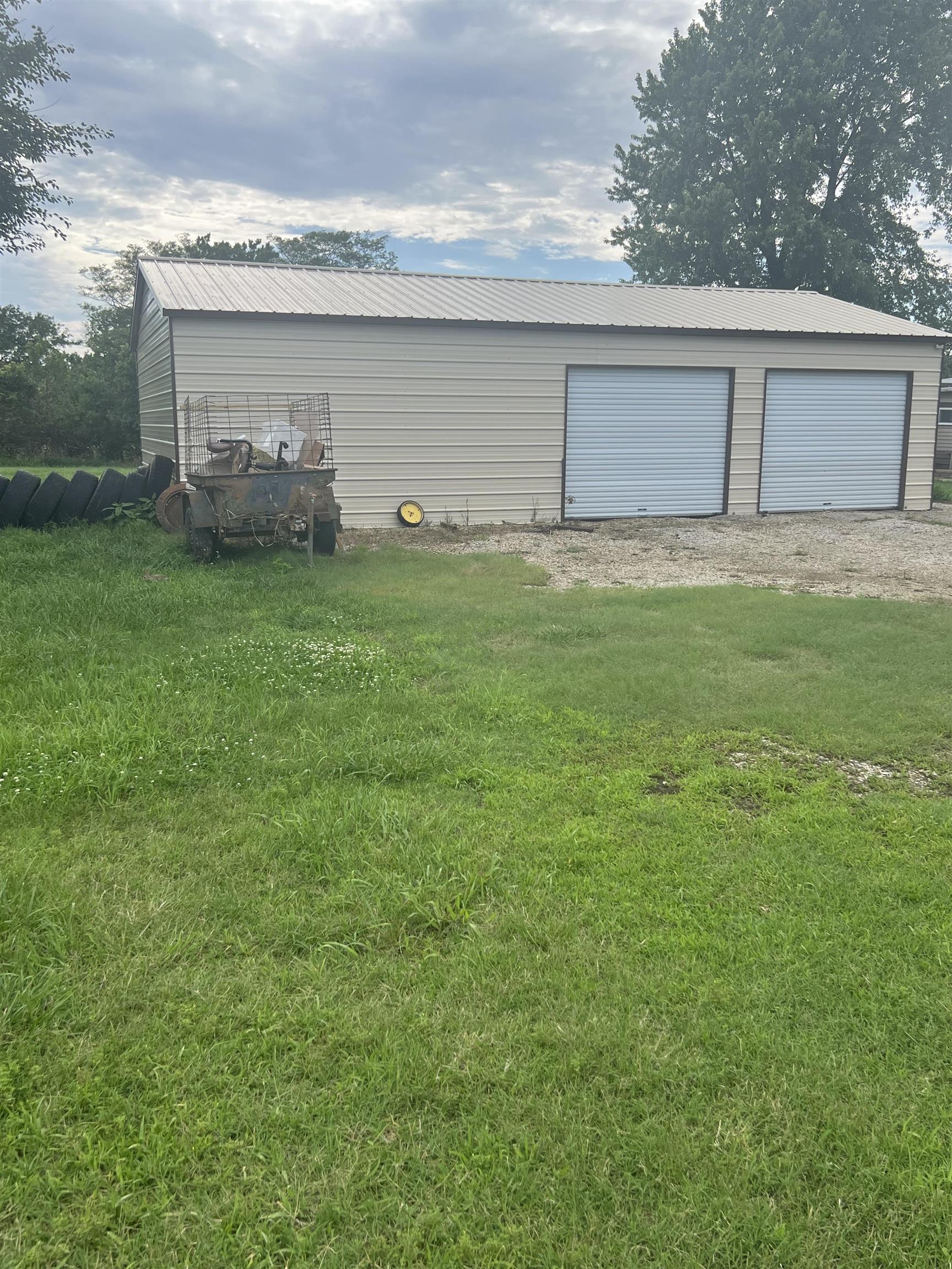 10823 Se Hwy 54 Property Photo 8