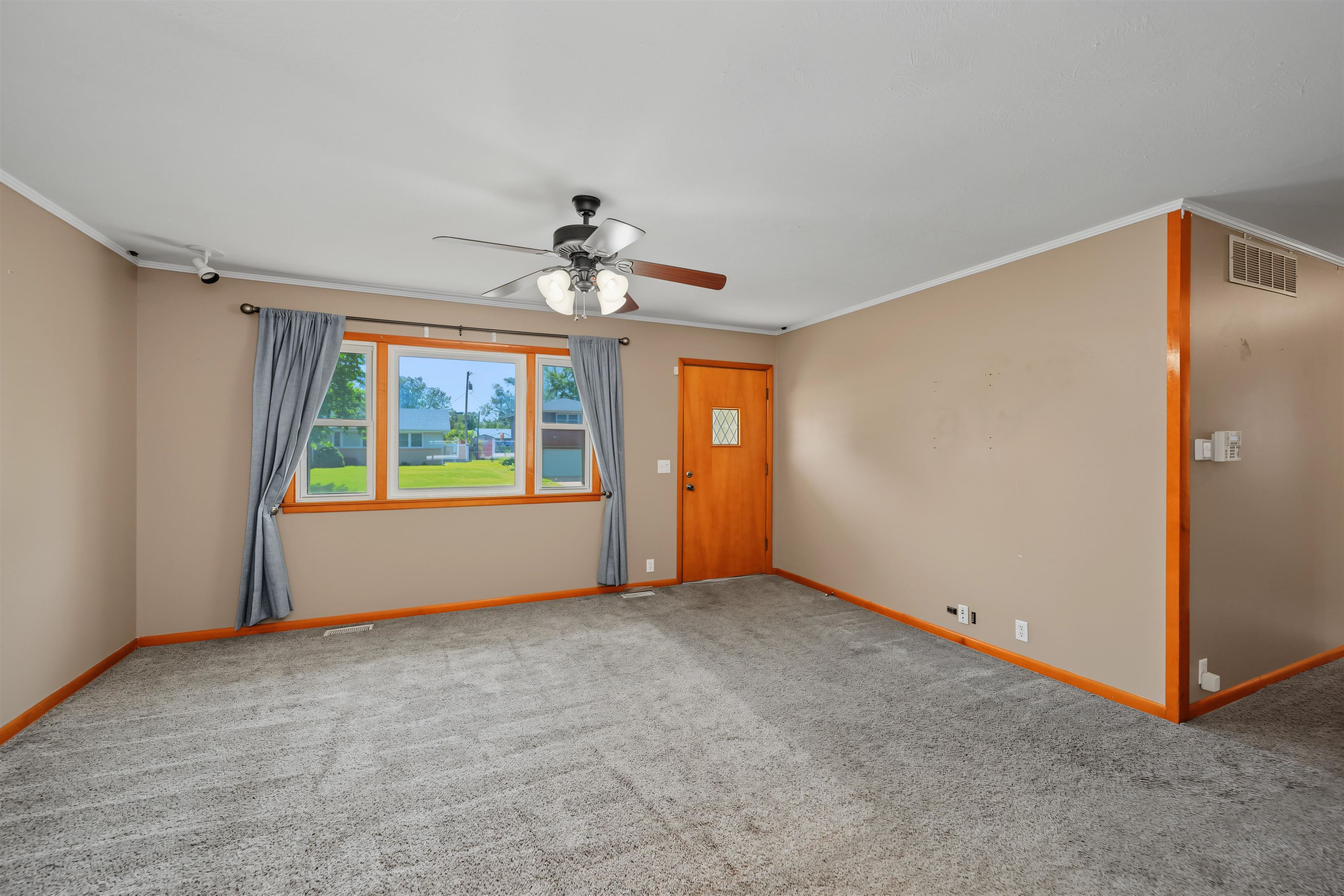 2508 Simmons Property Photo 4
