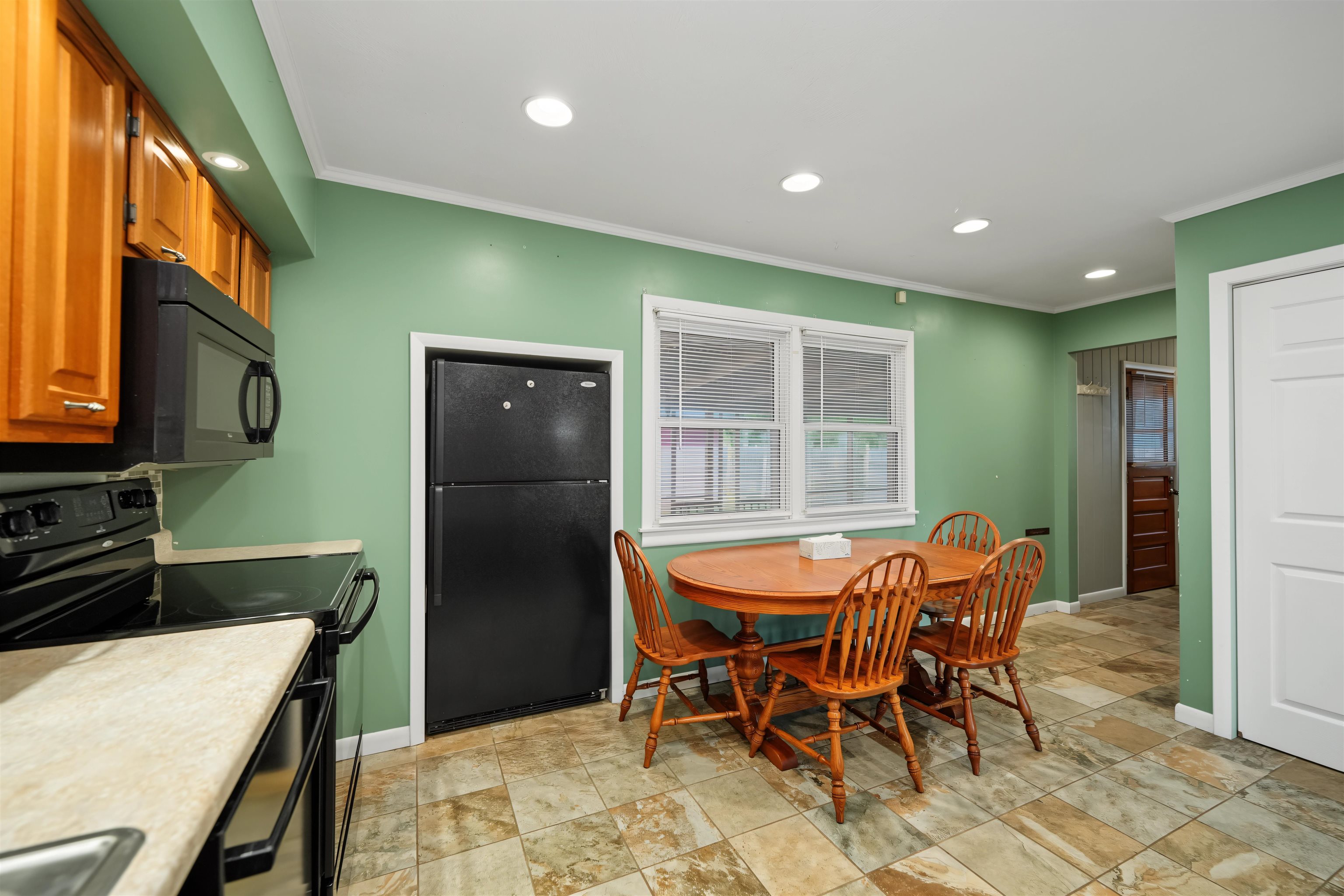 2508 Simmons Property Photo 9