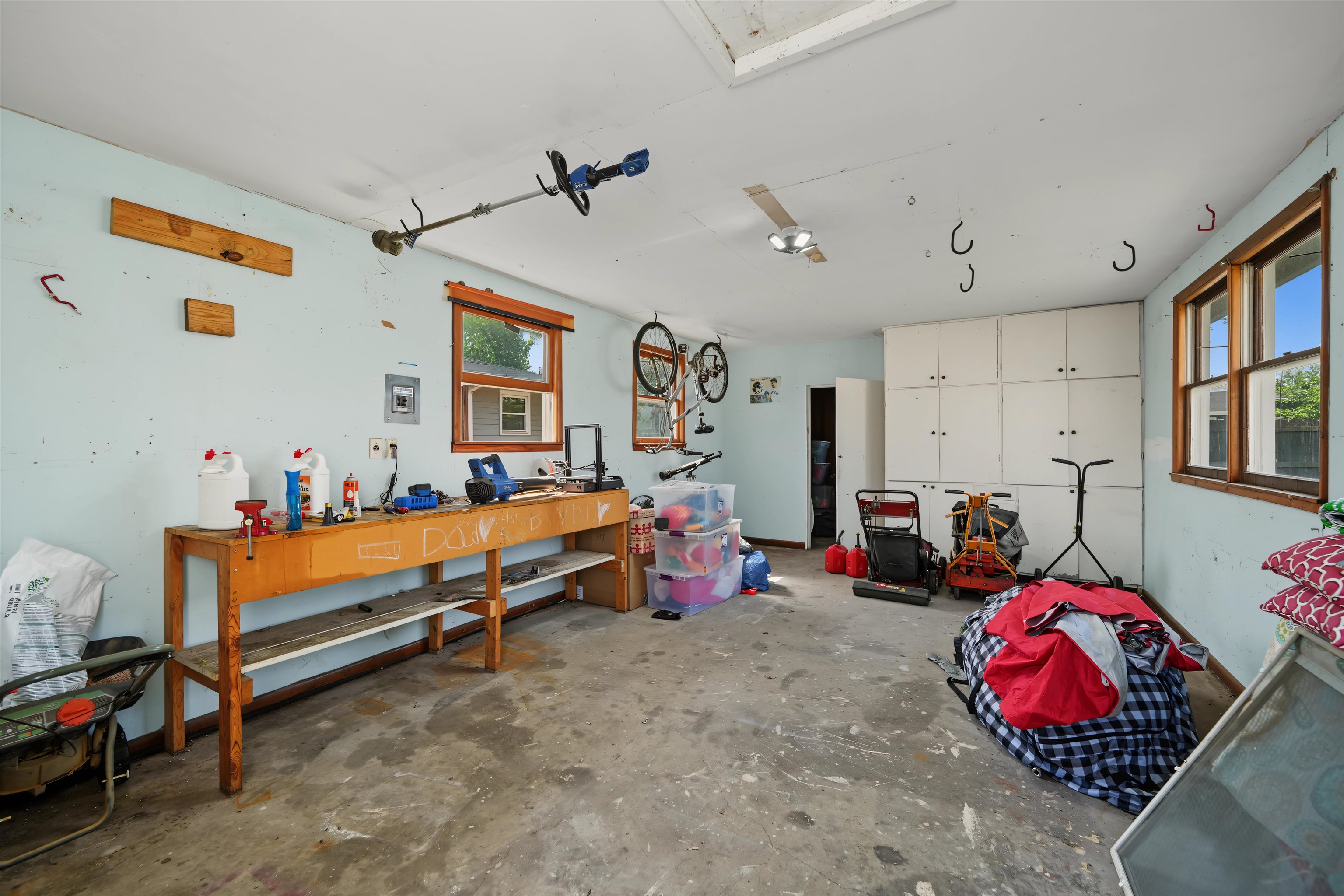 2508 Simmons Property Photo 25