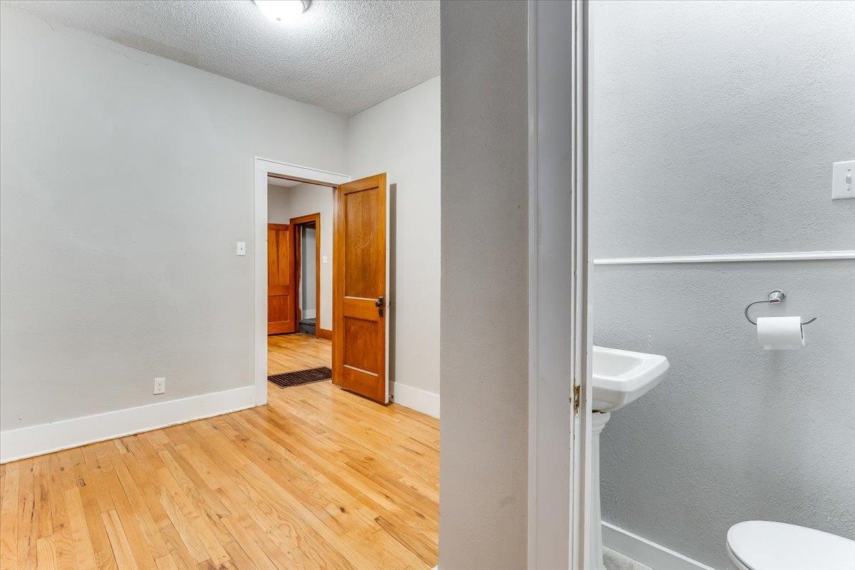 1026 N Perry Ave Property Photo 21