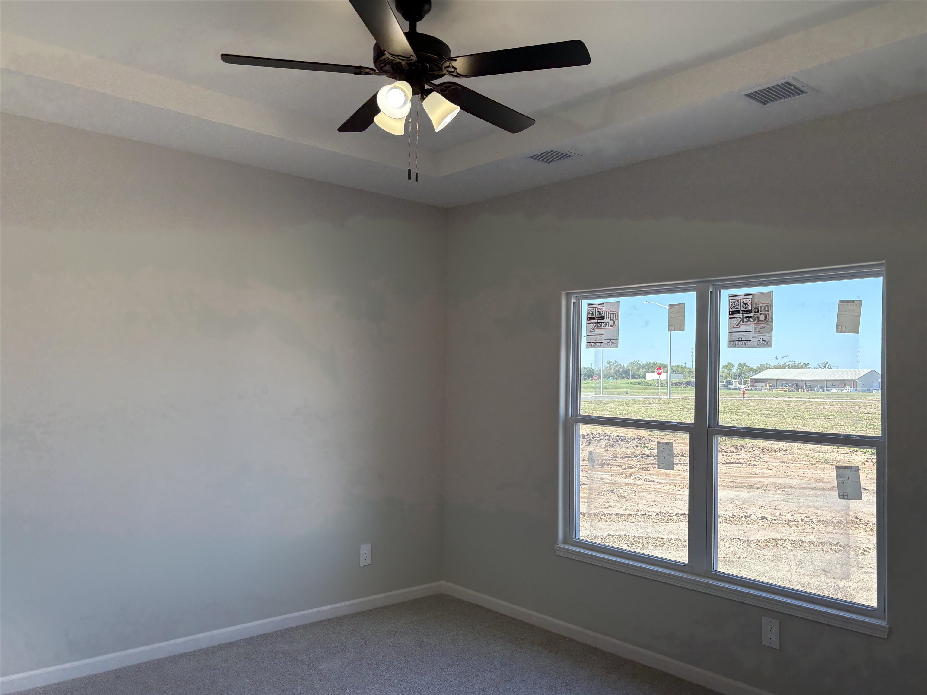 136 E Hickam St. Property Photo 6