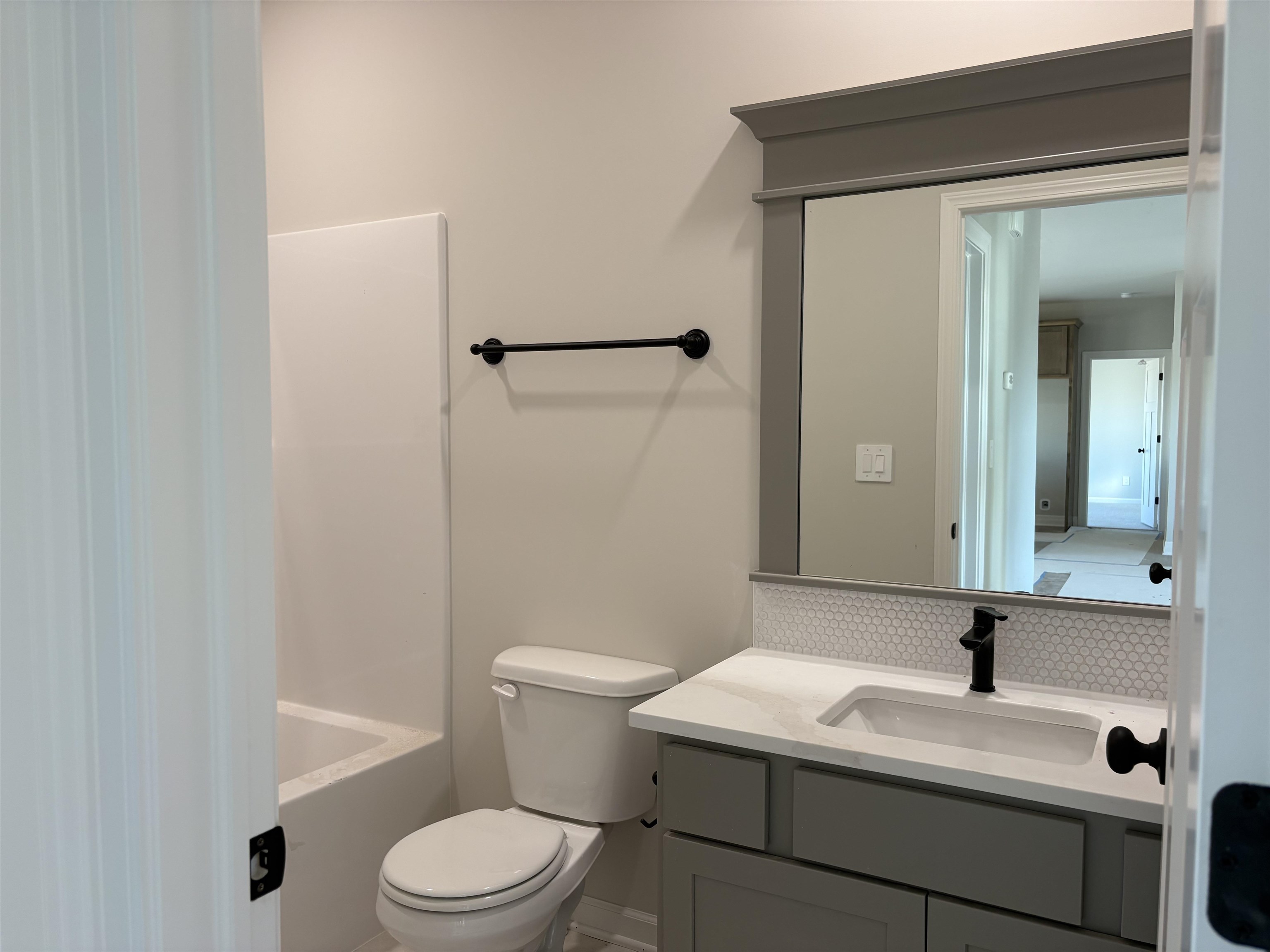 136 E Hickam St. Property Photo 10