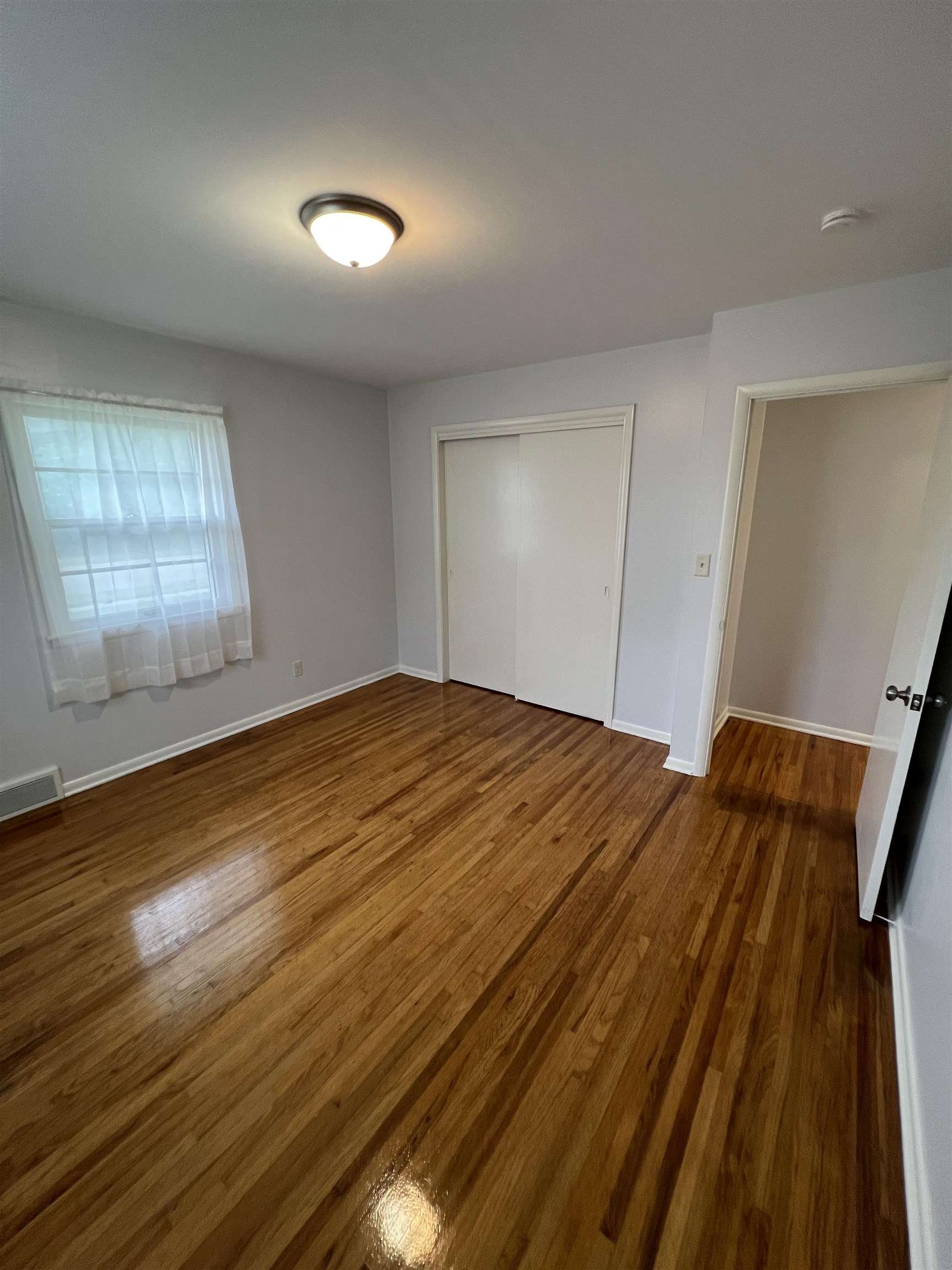 1600 W 4th Property Photo 8