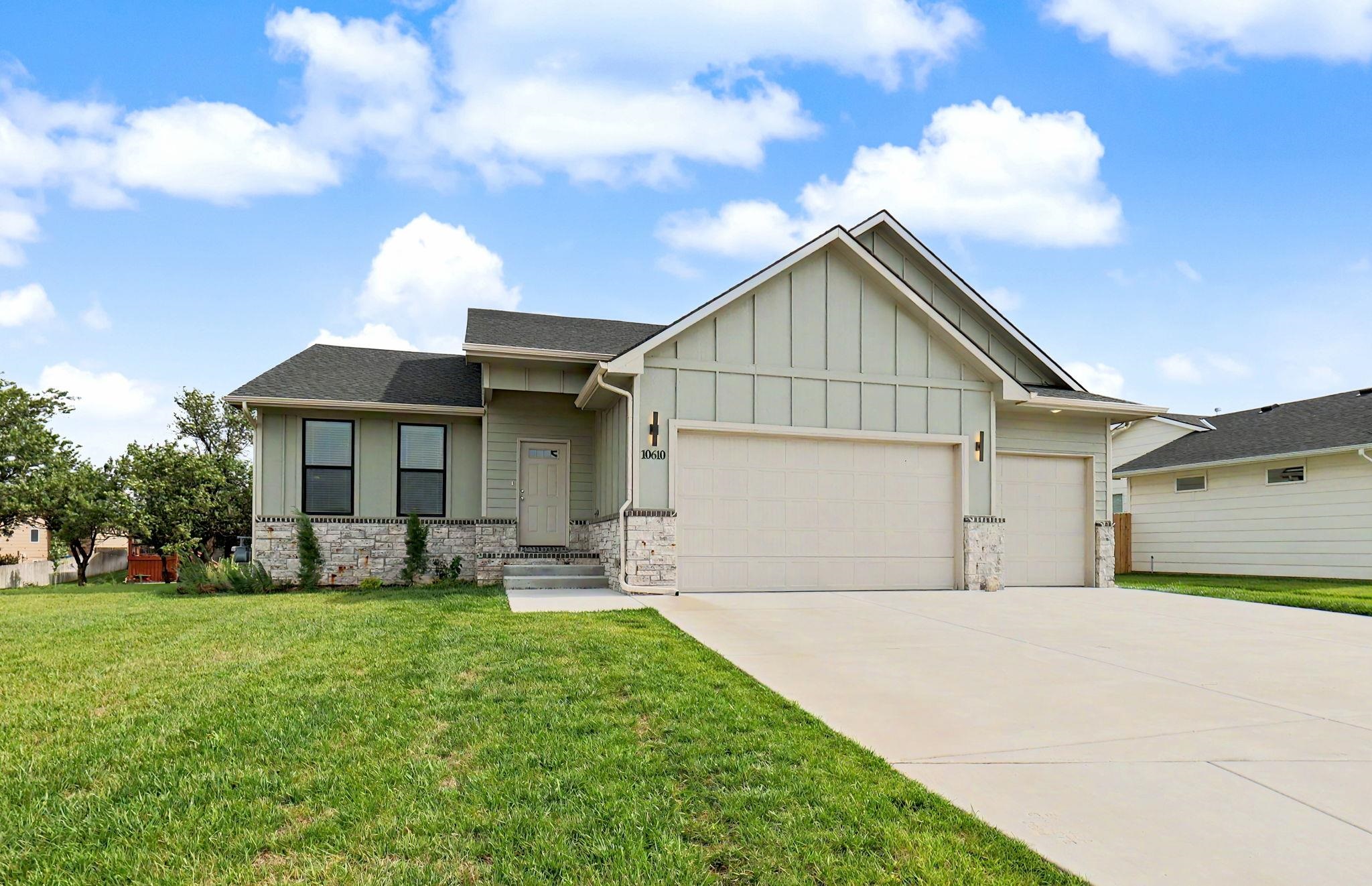 10610 W Graber St Property Photo 2