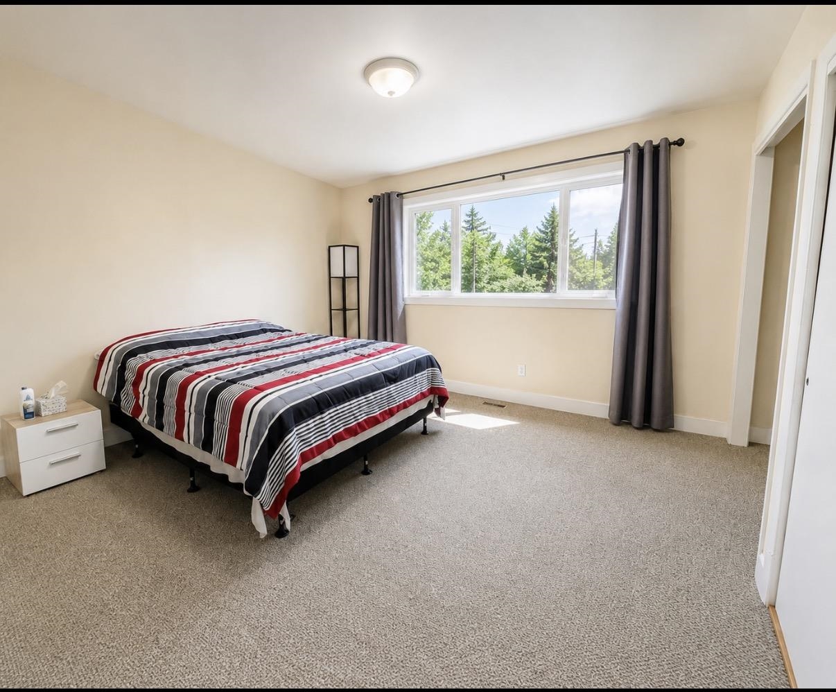 1219 Midland Property Photo 5