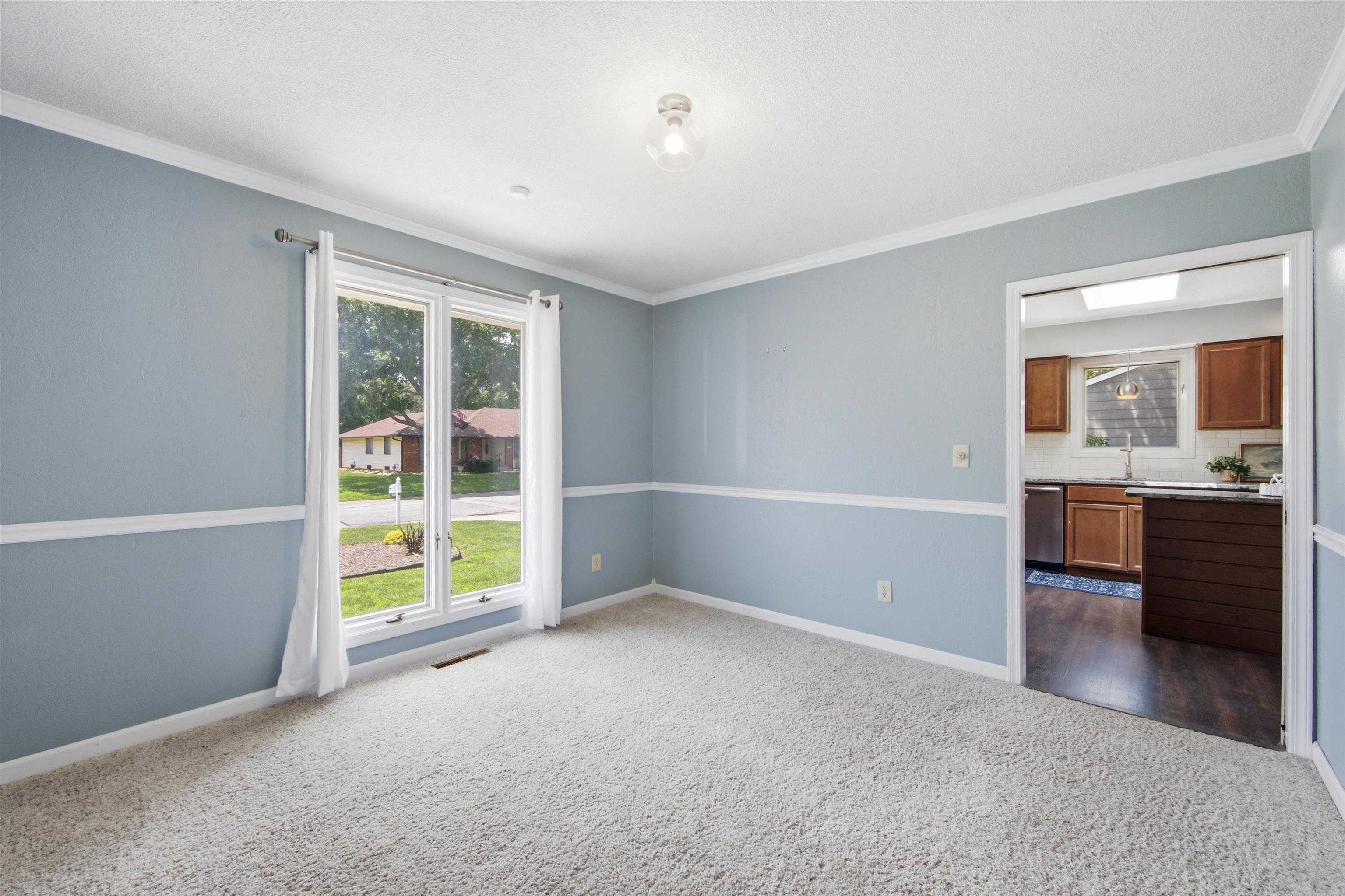 2314 N Bromfield Property Photo 17