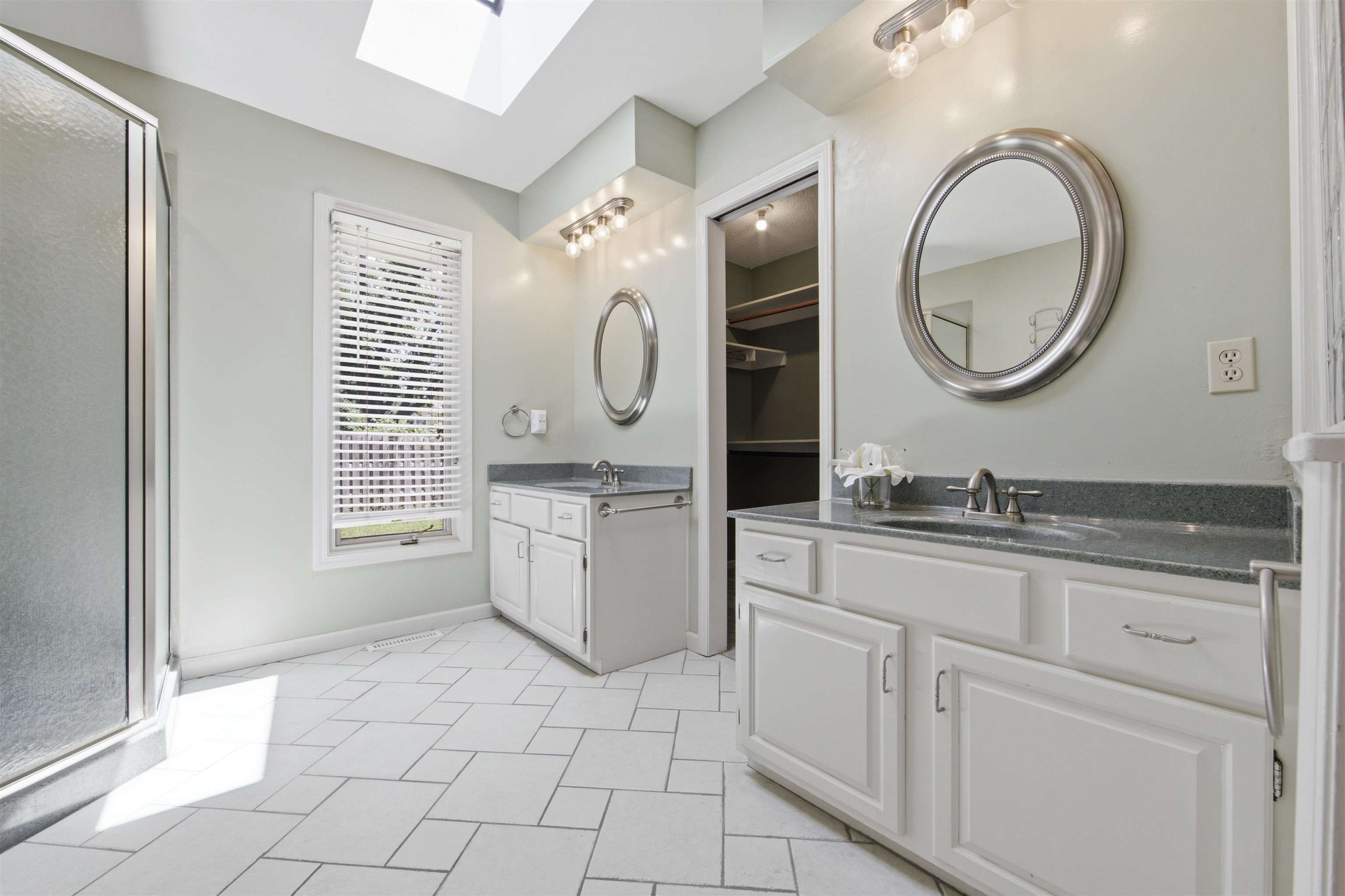 2314 N Bromfield Property Photo 20