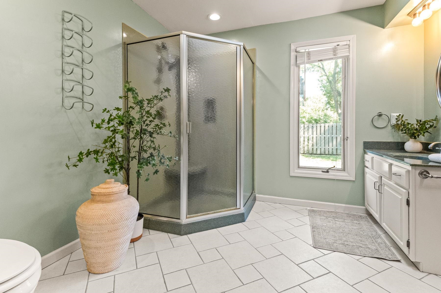 2314 N Bromfield Property Photo 20