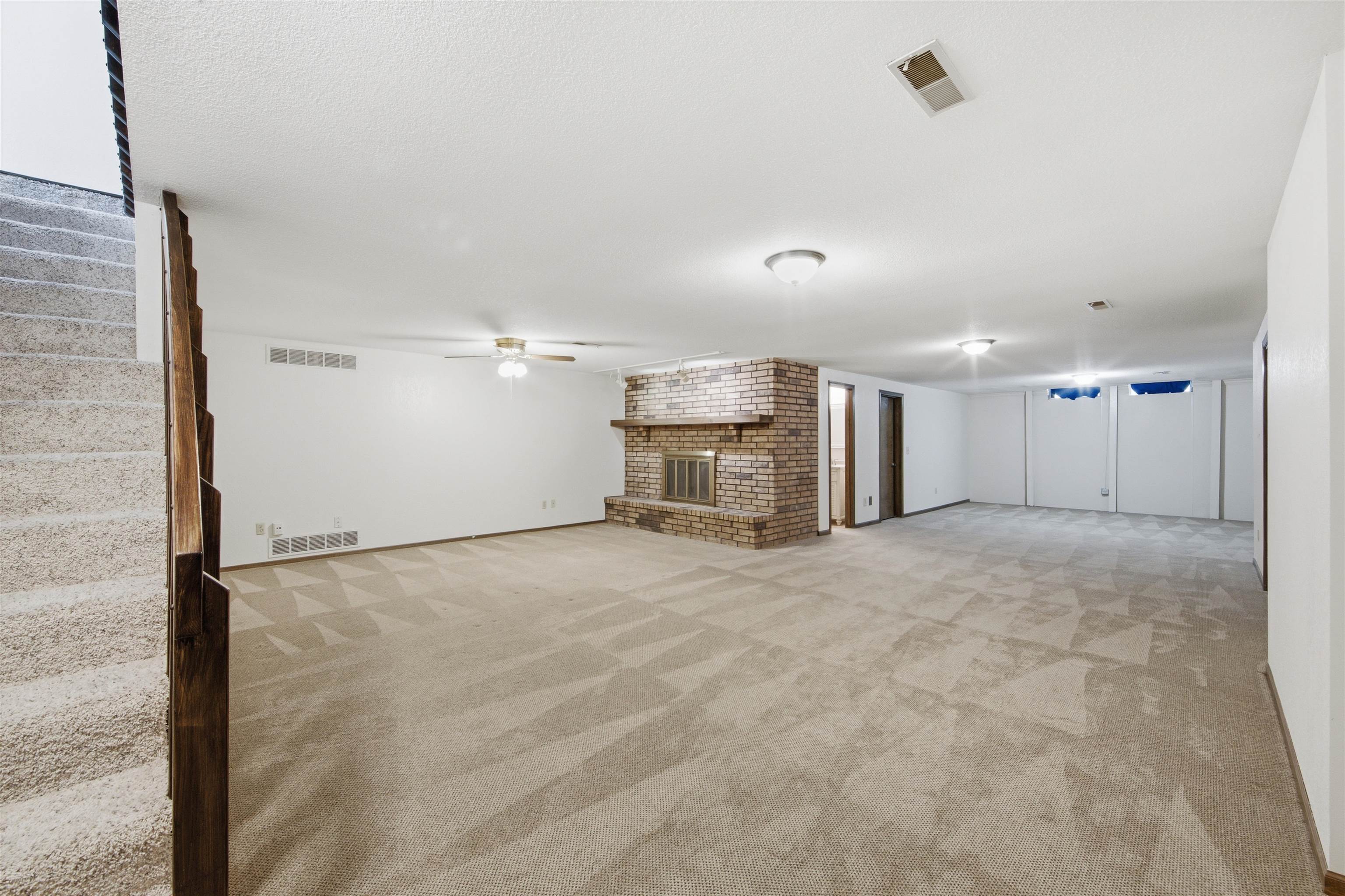 2314 N Bromfield Property Photo 28