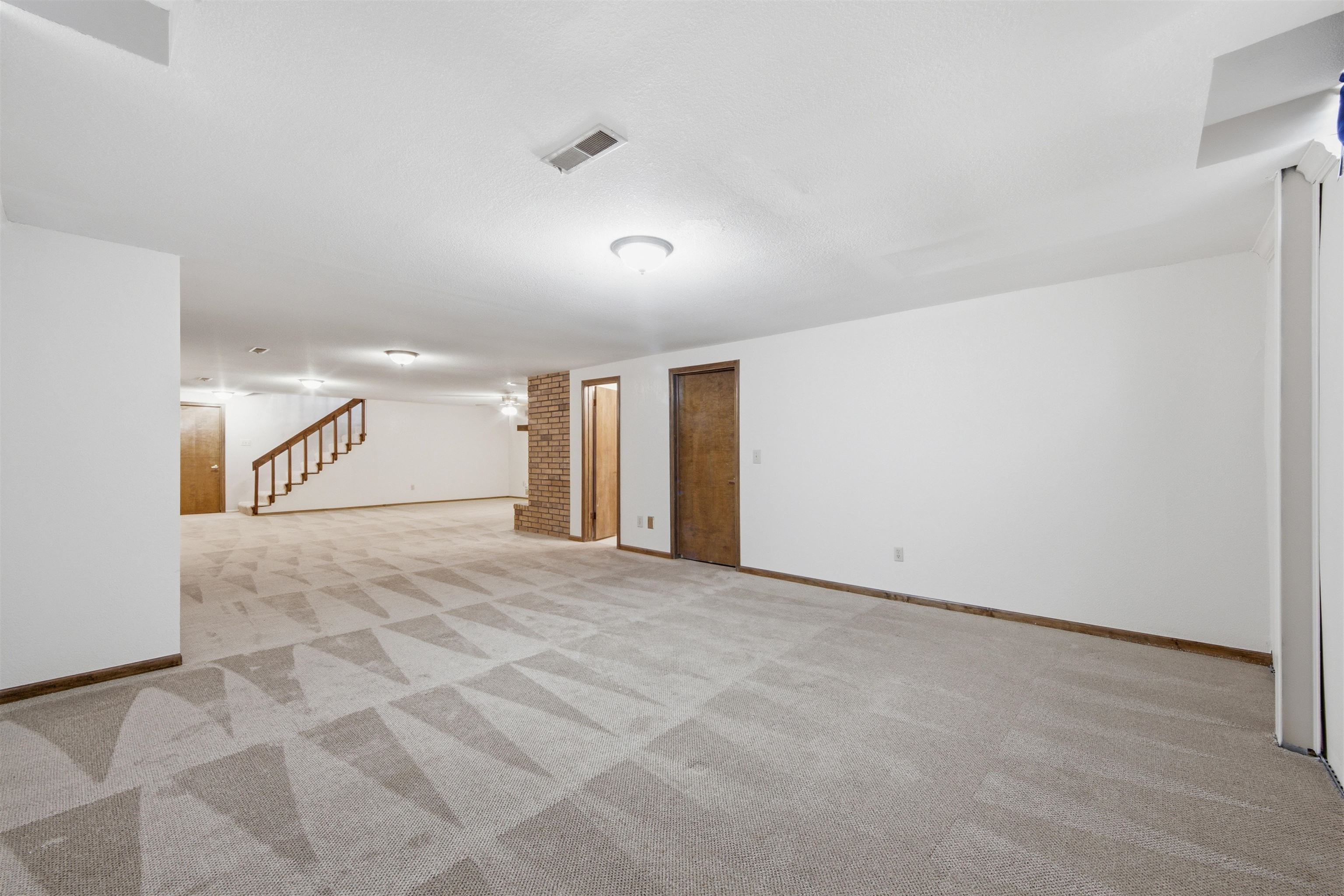 2314 N Bromfield Property Photo 32