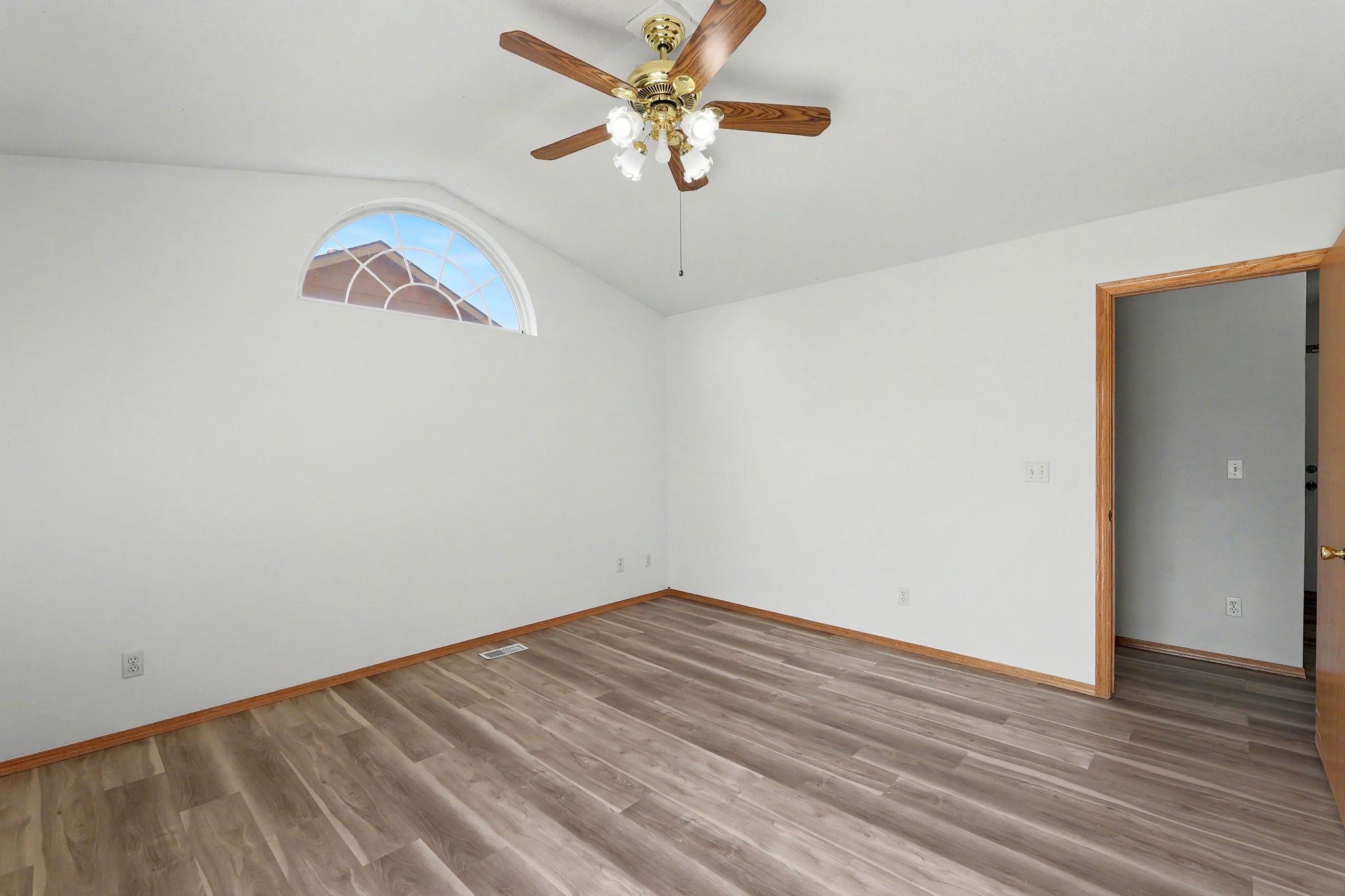 1920 S Leeanne Ln Property Photo 18