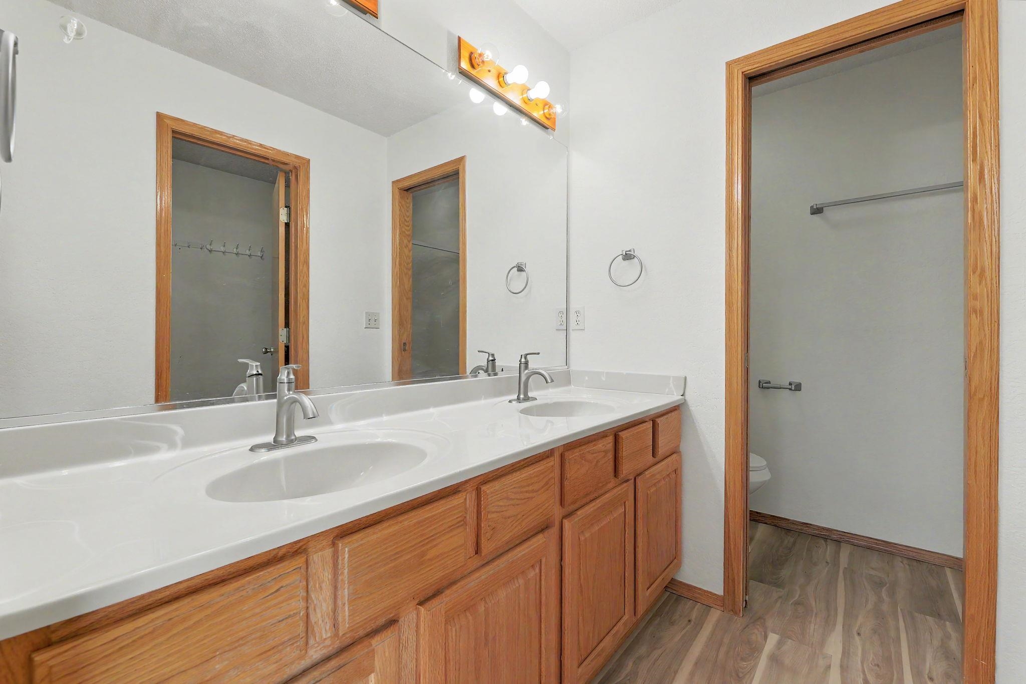 1920 S Leeanne Ln Property Photo 20