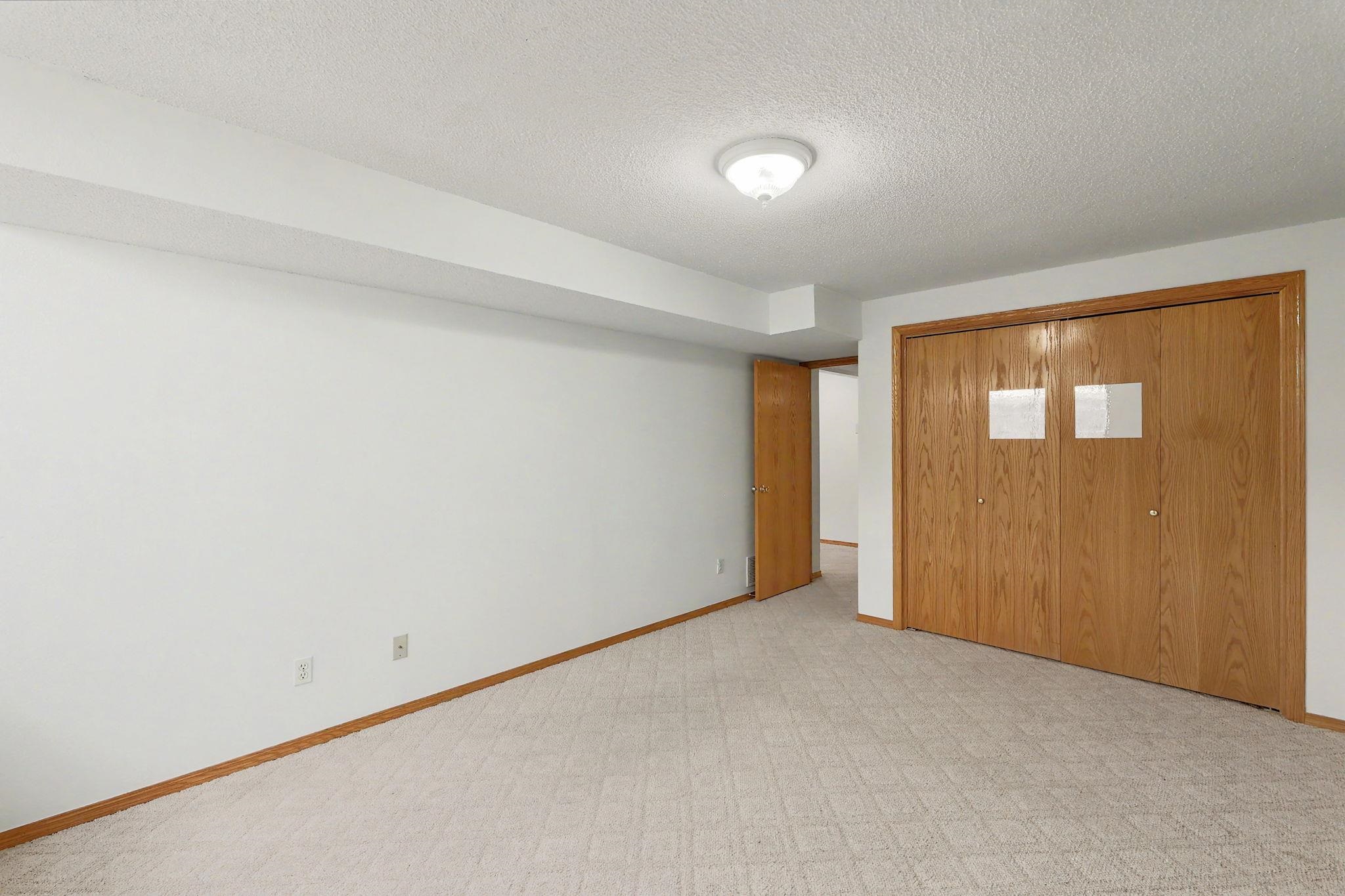 1920 S Leeanne Ln Property Photo 26