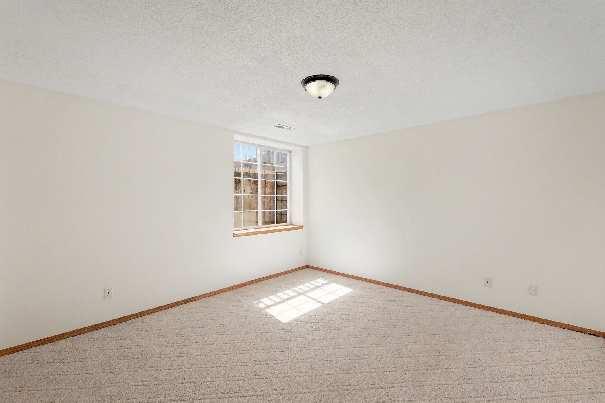 1920 S Leeanne Ln Property Photo 28