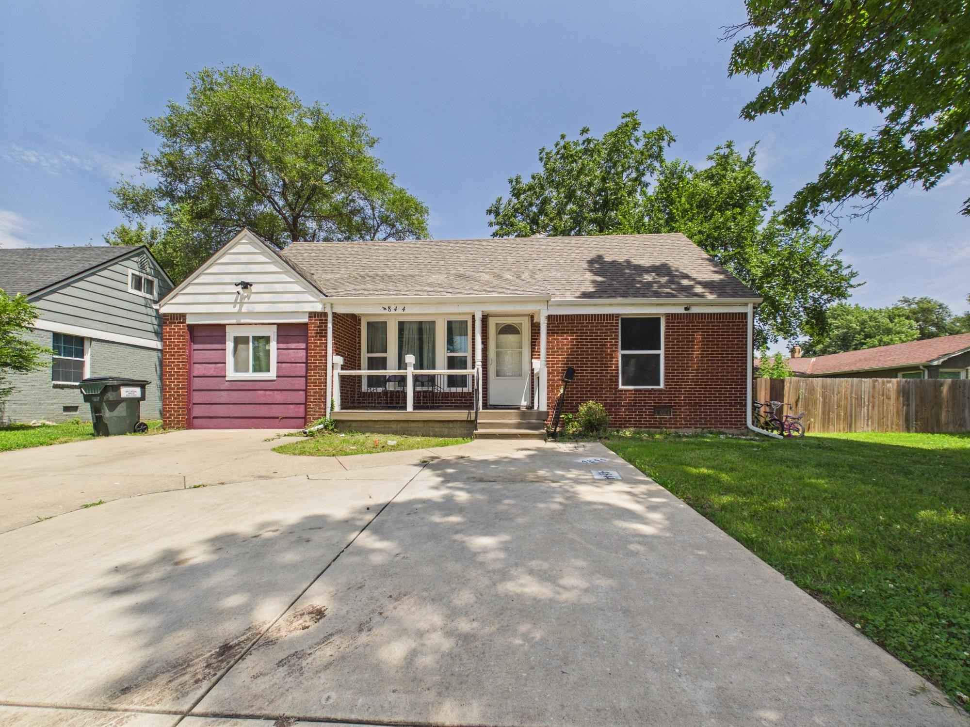 4844 E Morris St Property Photo 1