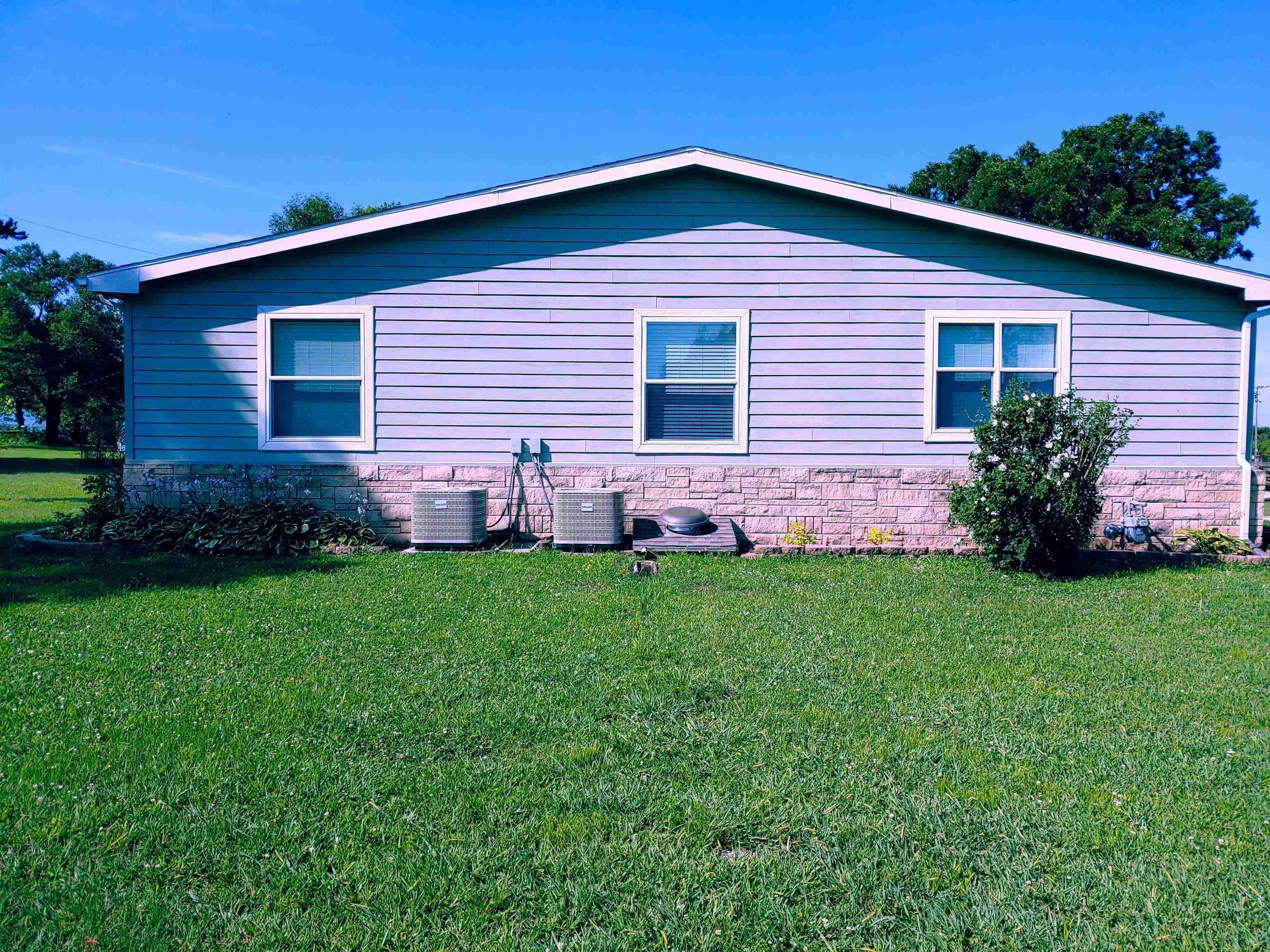 104 N Mulberry Property Photo 6