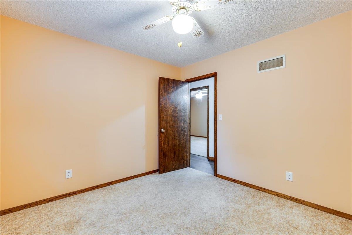 727 Crescent Property Photo 16