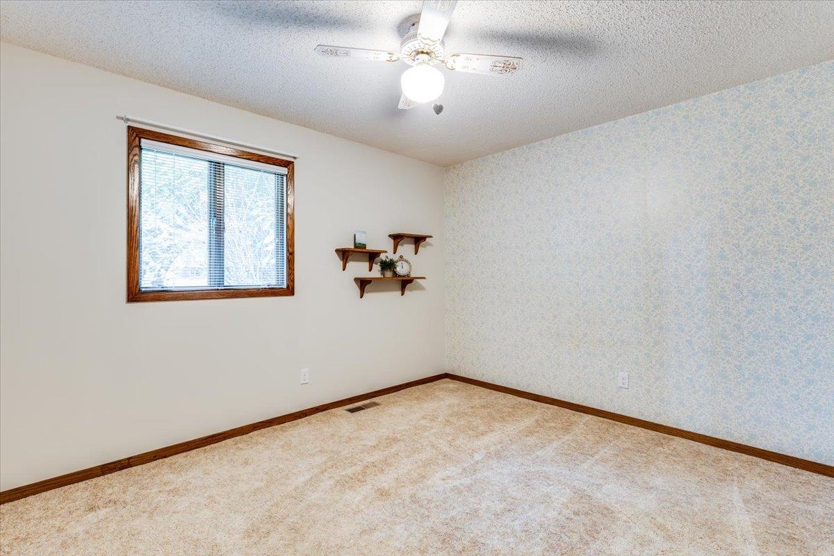 727 Crescent Property Photo 18