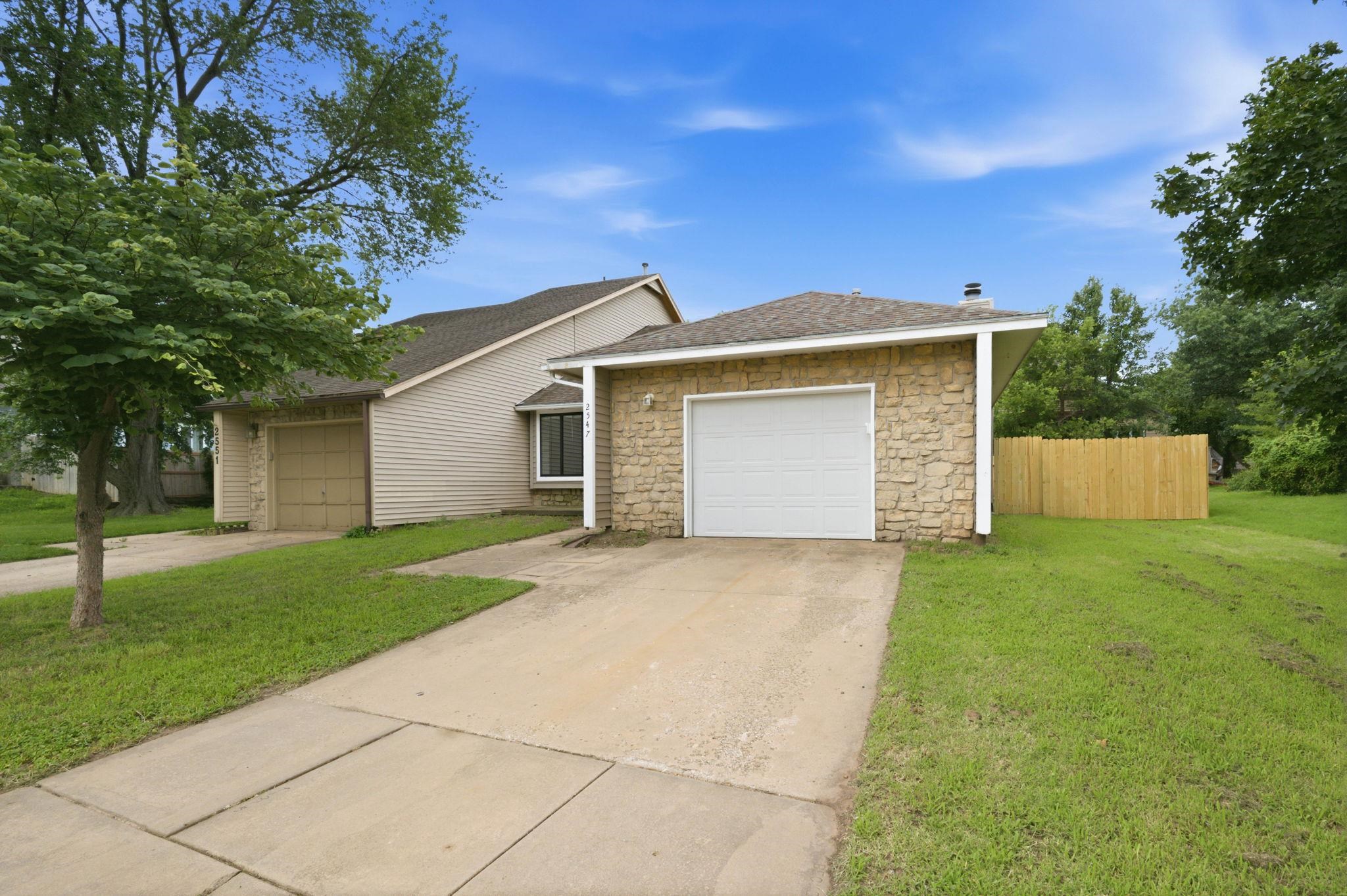 2547 S Yellowstone Ct Property Photo 4