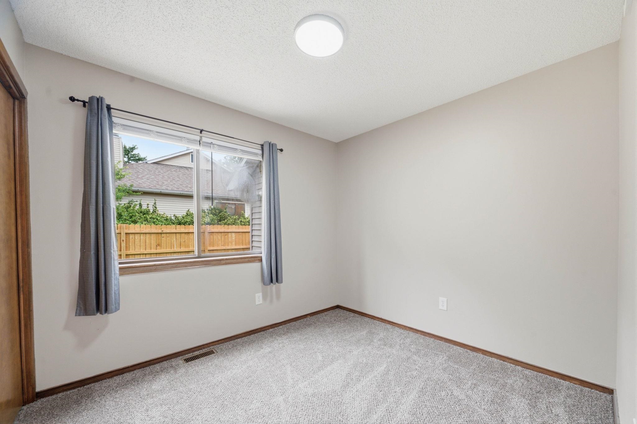 2547 S Yellowstone Ct Property Photo 20