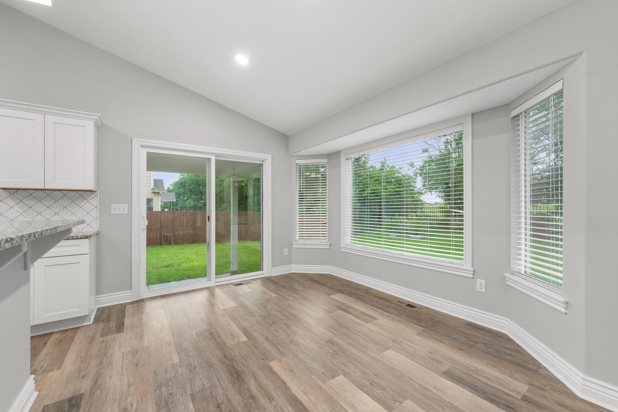 2202 S Cranbrook Property Photo 8