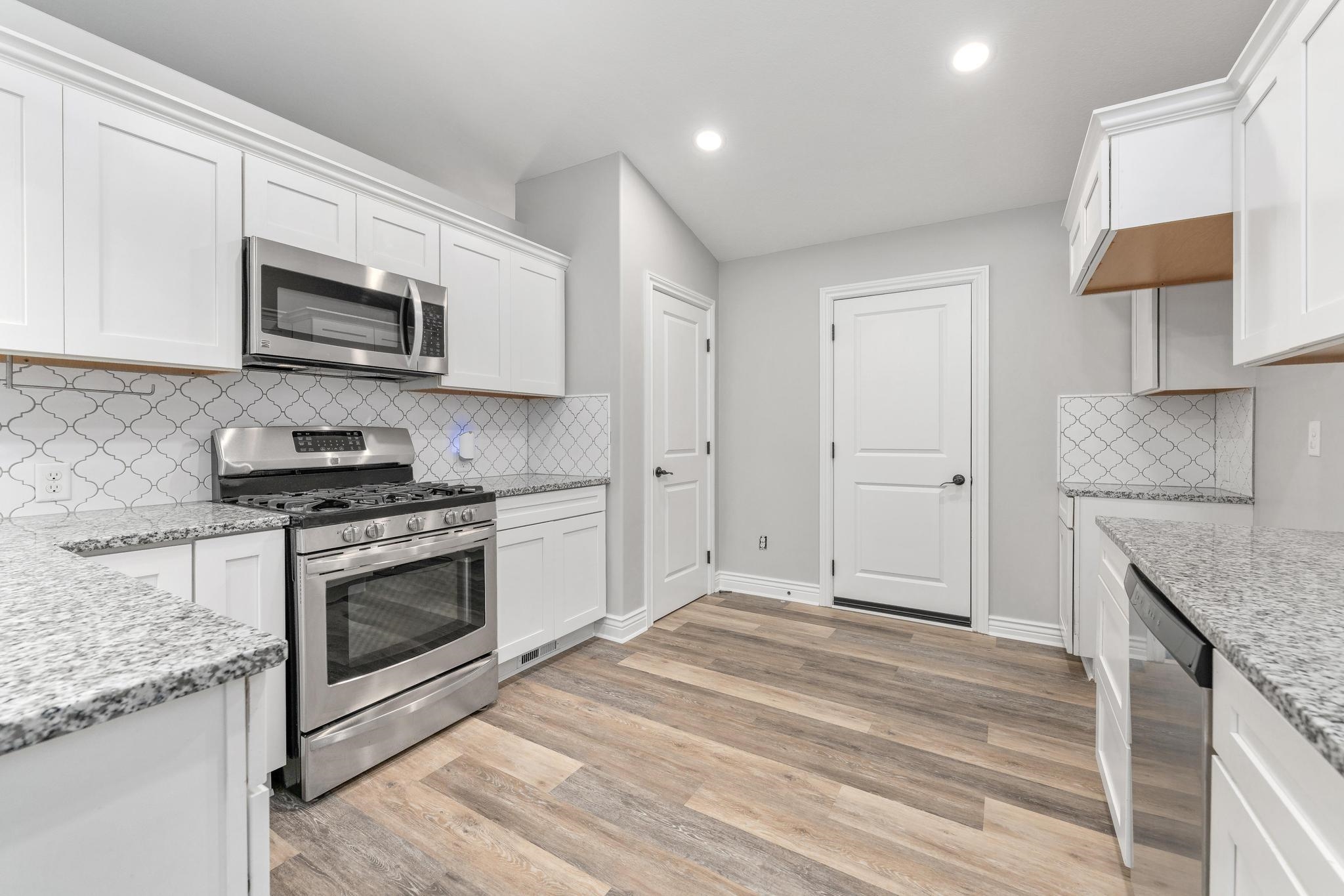 2202 S Cranbrook Property Photo 12