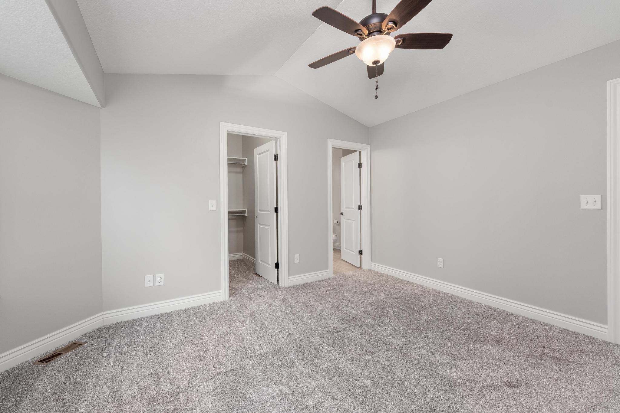 2202 S Cranbrook Property Photo 18