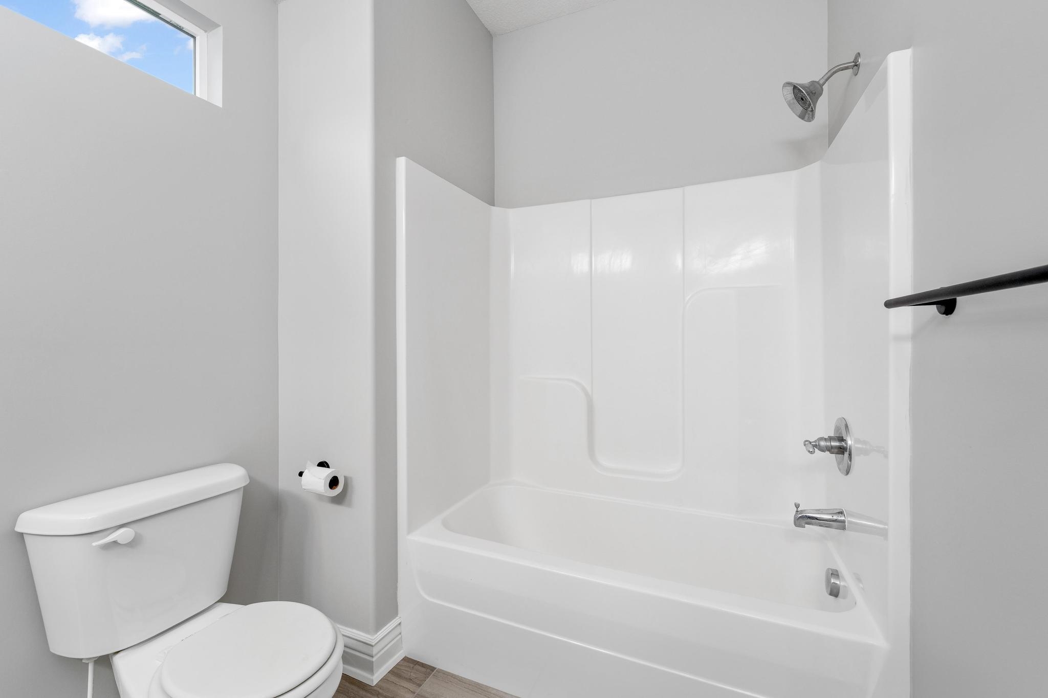 2202 S Cranbrook Property Photo 21