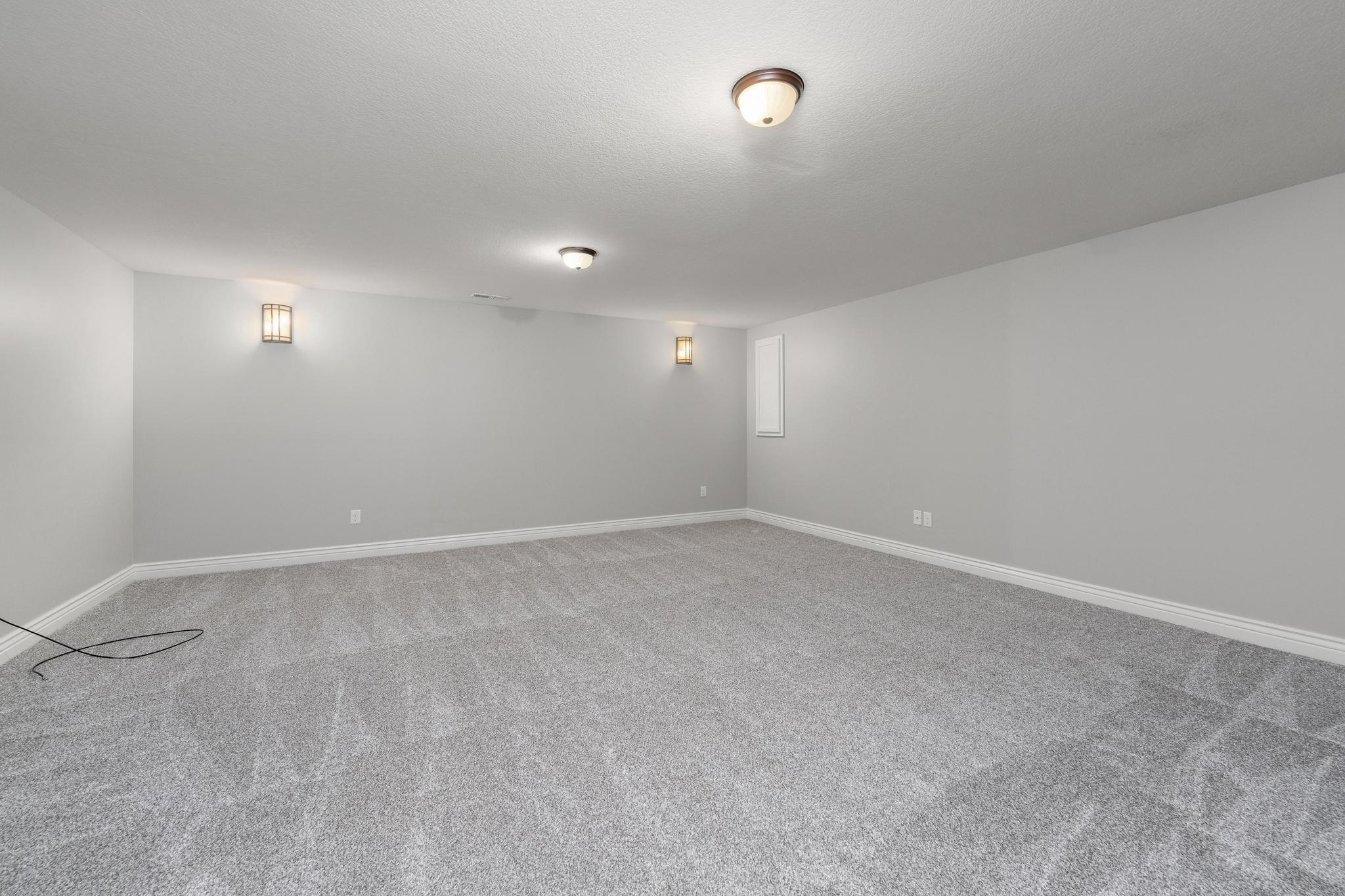 2202 S Cranbrook Property Photo 25