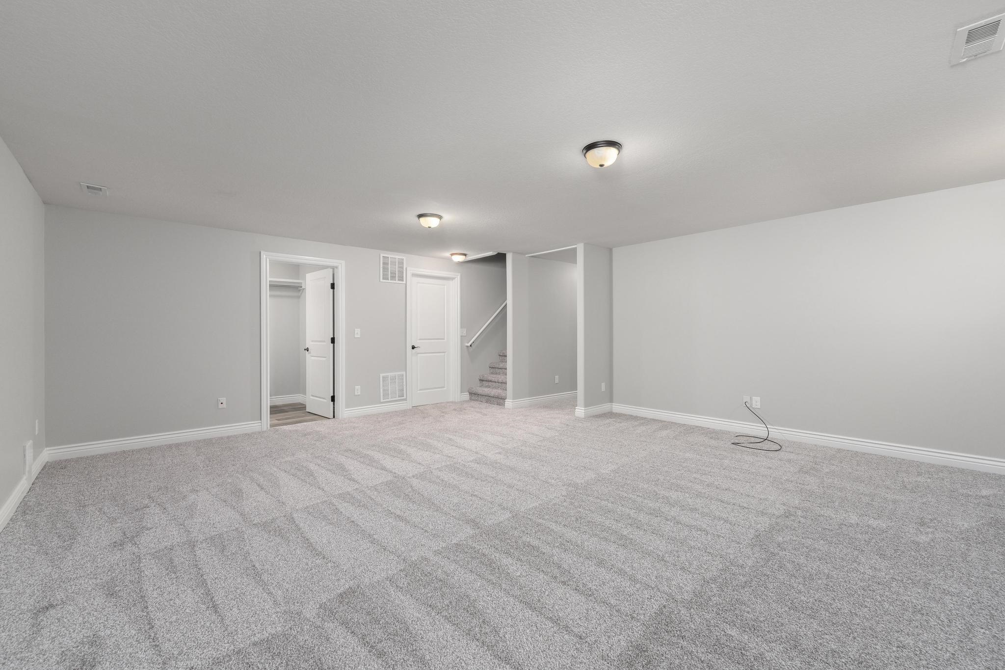 2202 S Cranbrook Property Photo 27