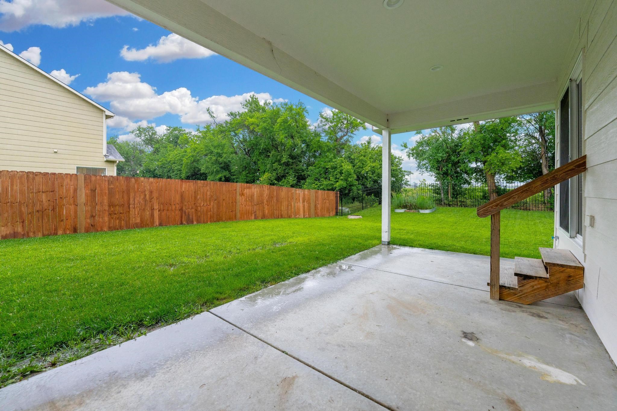 2202 S Cranbrook Property Photo 32