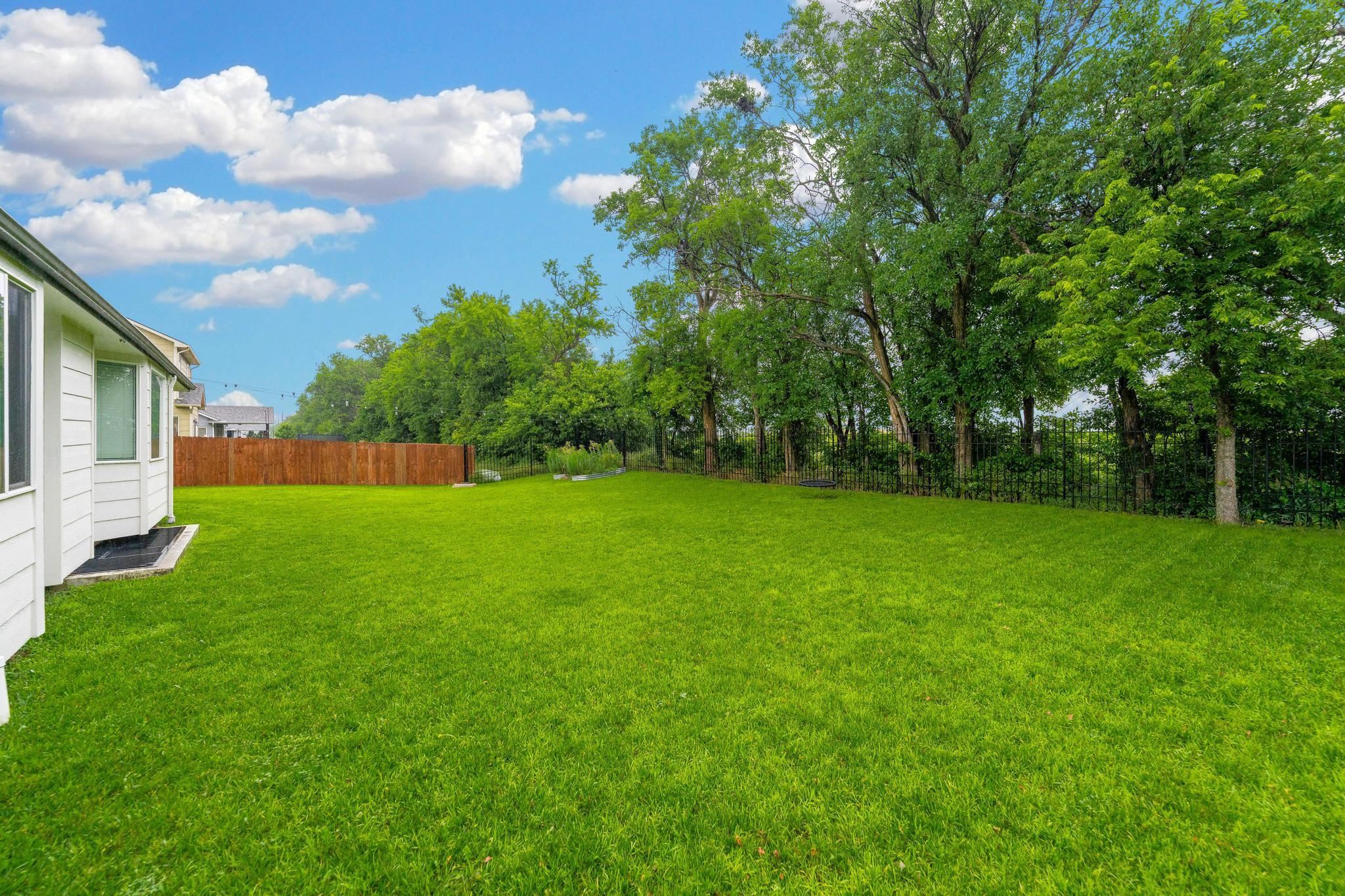 2202 S Cranbrook Property Photo 33