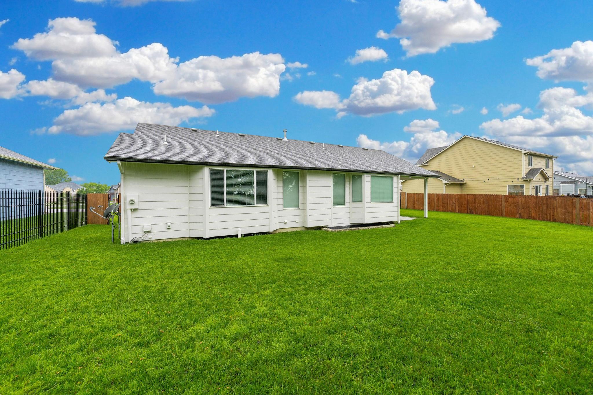 2202 S Cranbrook Property Photo 35