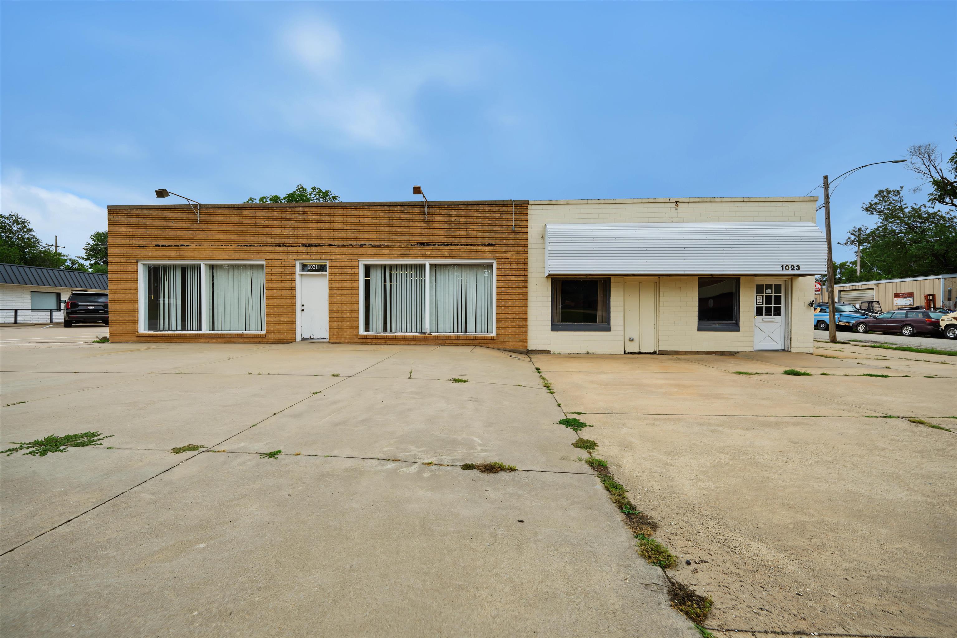 1021 S Main St. Property Photo 3