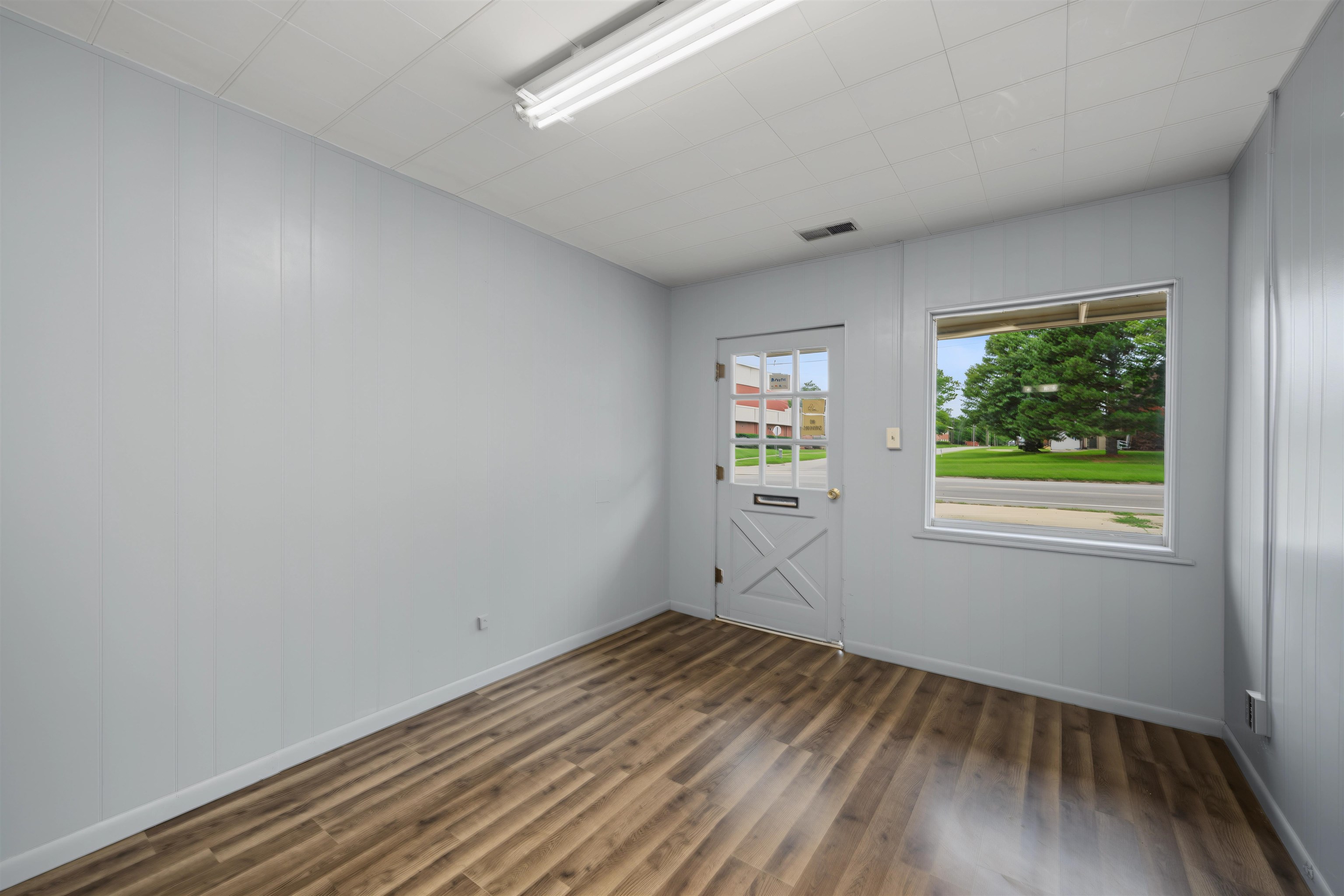 1021 S Main St. Property Photo 5
