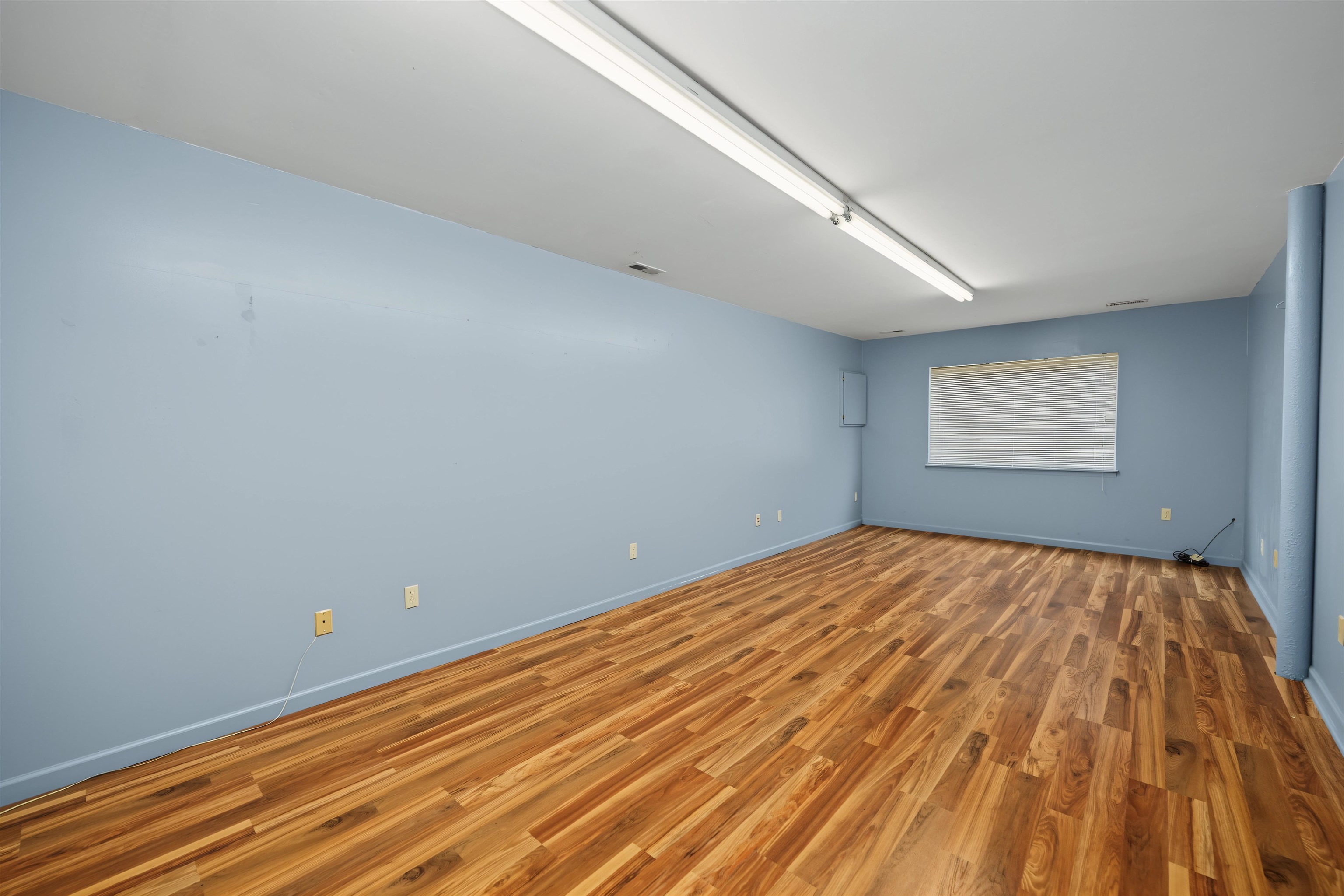 1021 S Main St. Property Photo 9