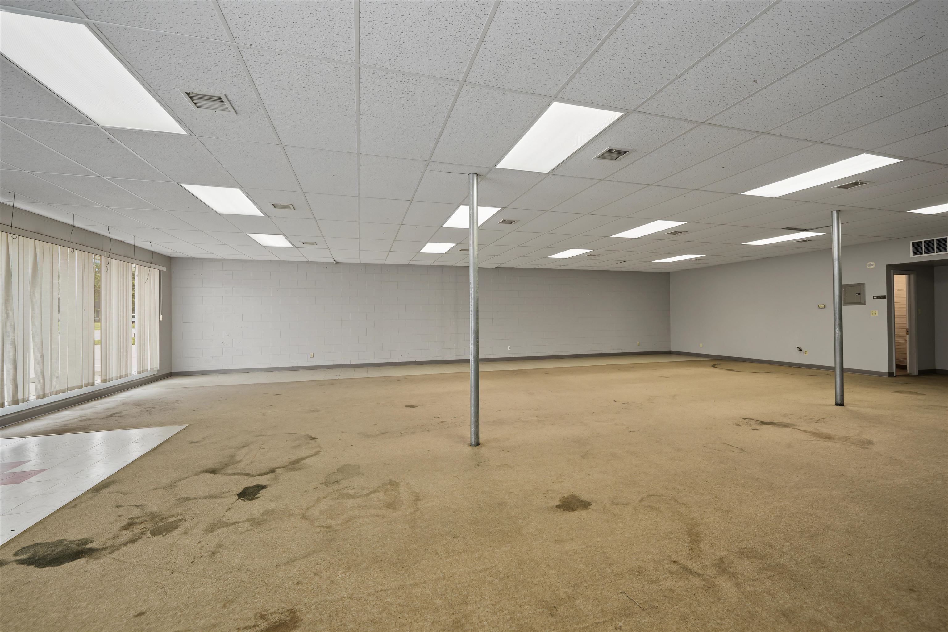 1021 S Main St. Property Photo 12