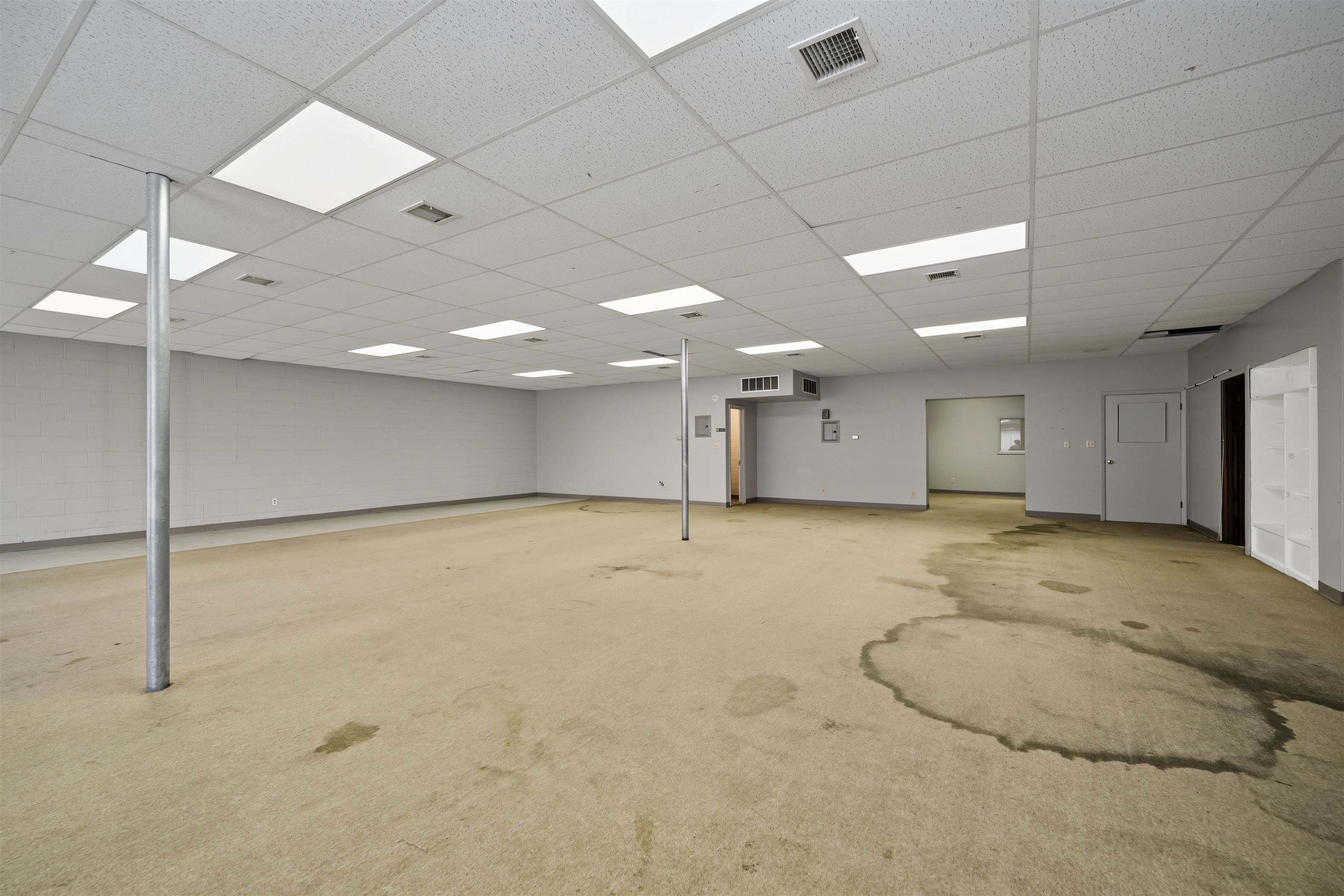 1021 S Main St. Property Photo 13