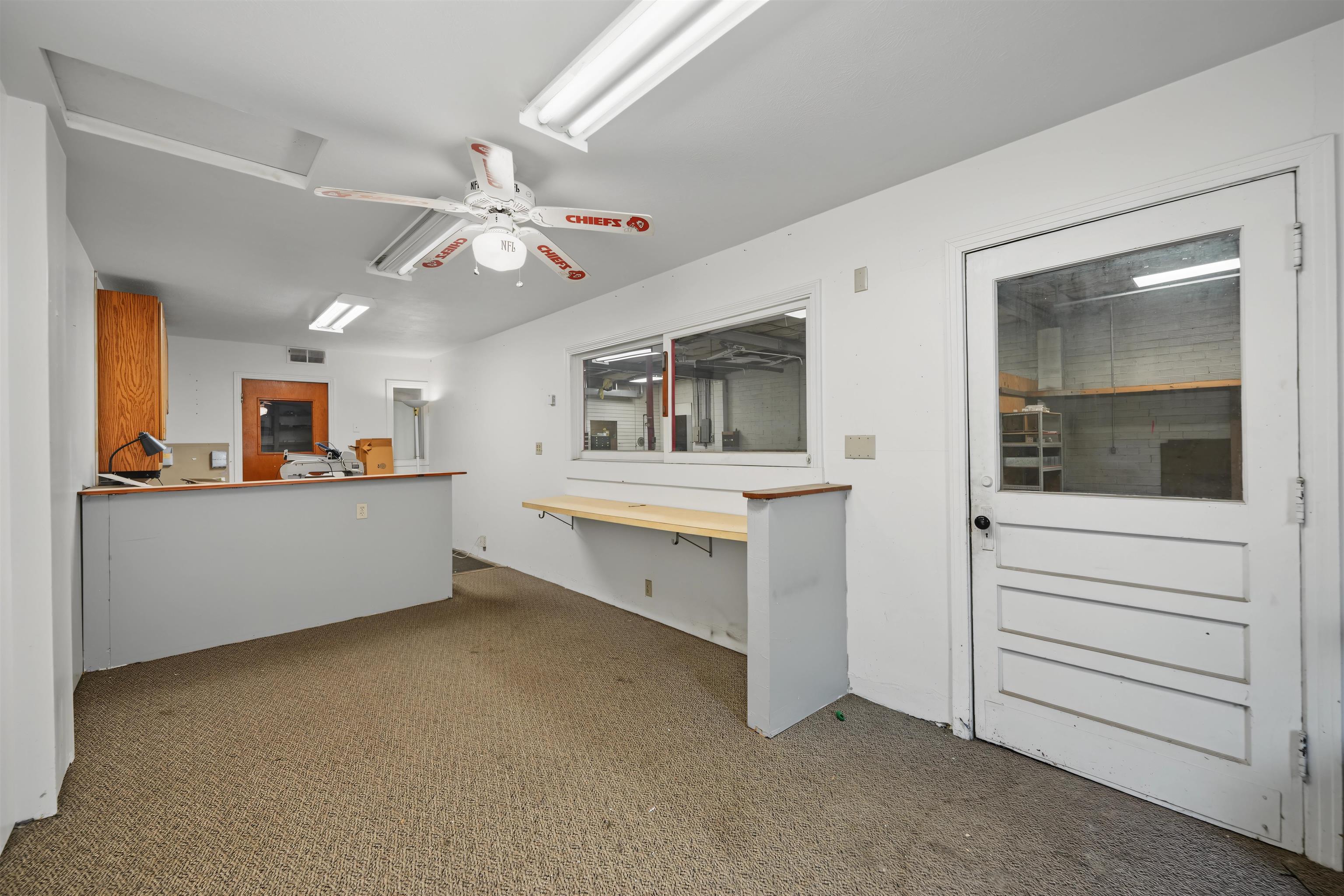 1021 S Main St. Property Photo 16