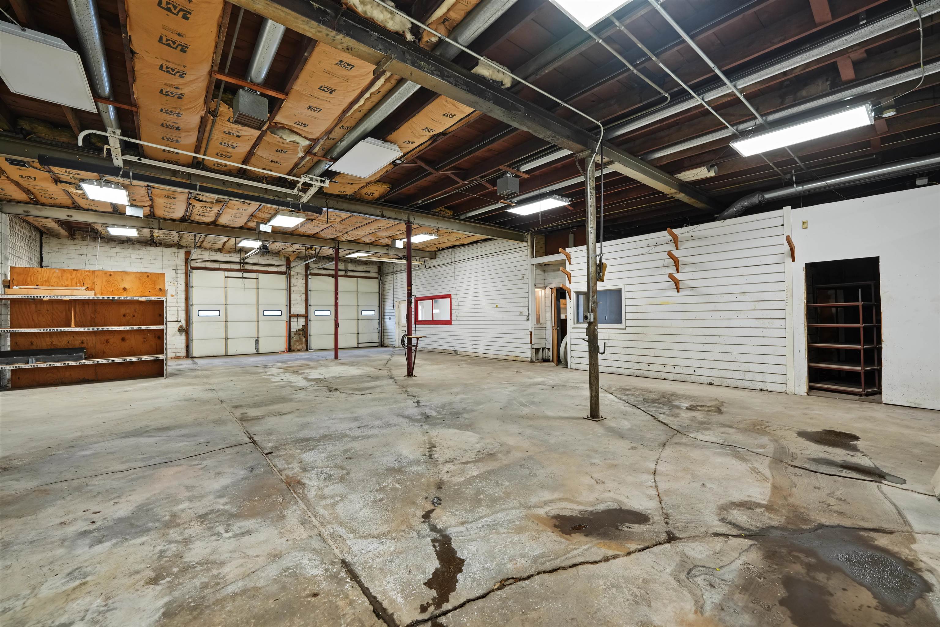 1021 S Main St. Property Photo 23