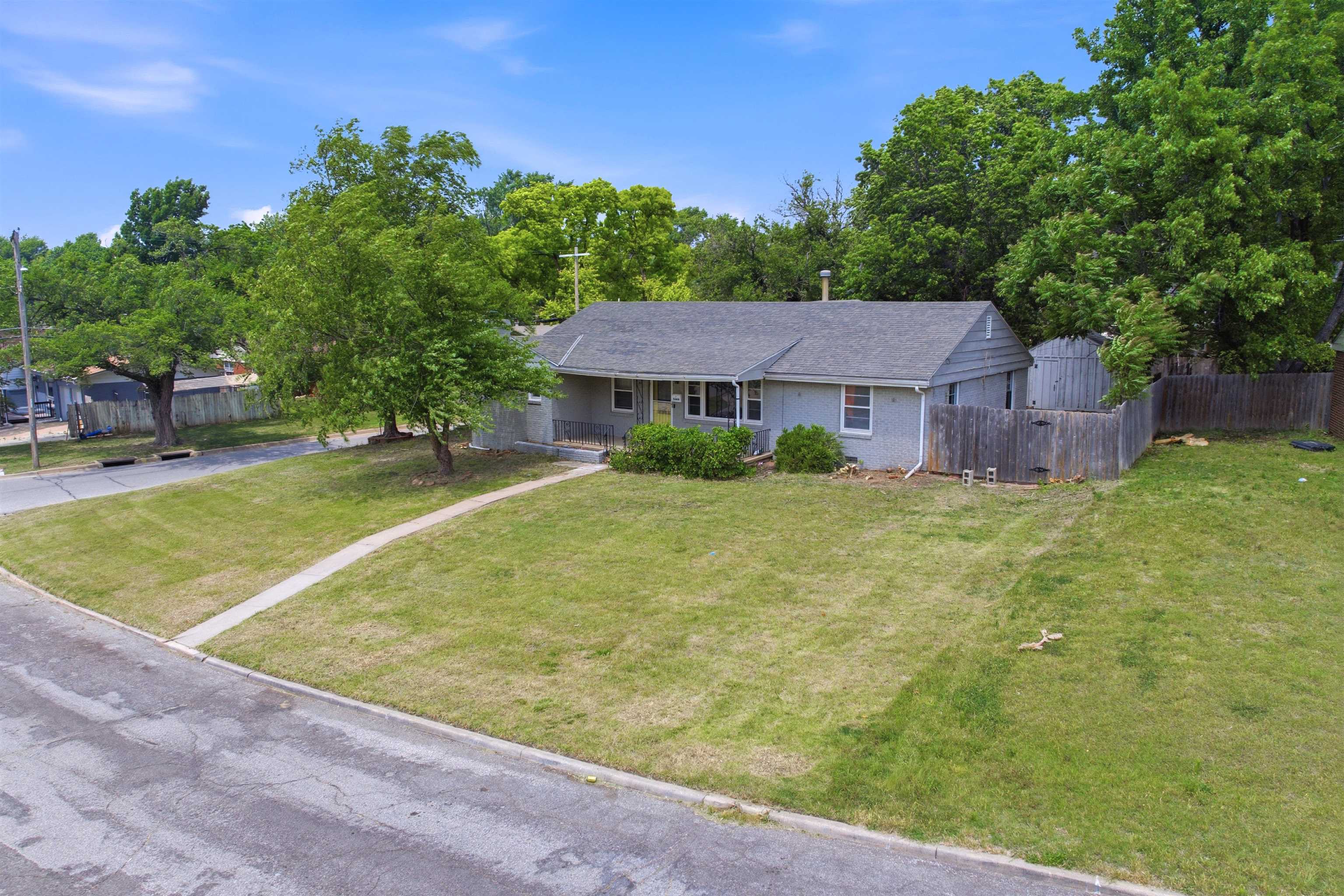 3604 E Skinner Property Photo 2