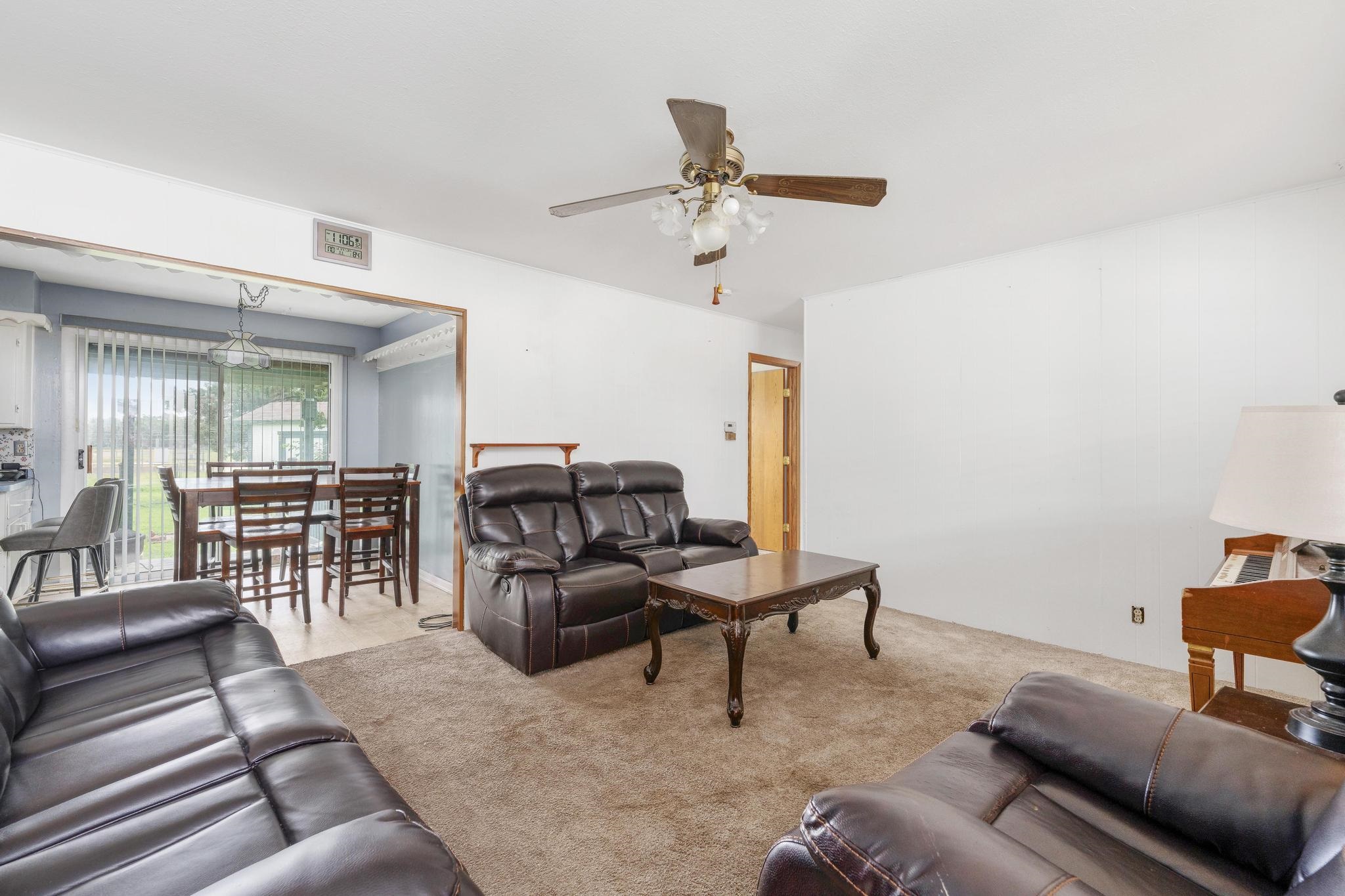 2104 S Osage Ave. Property Photo 8