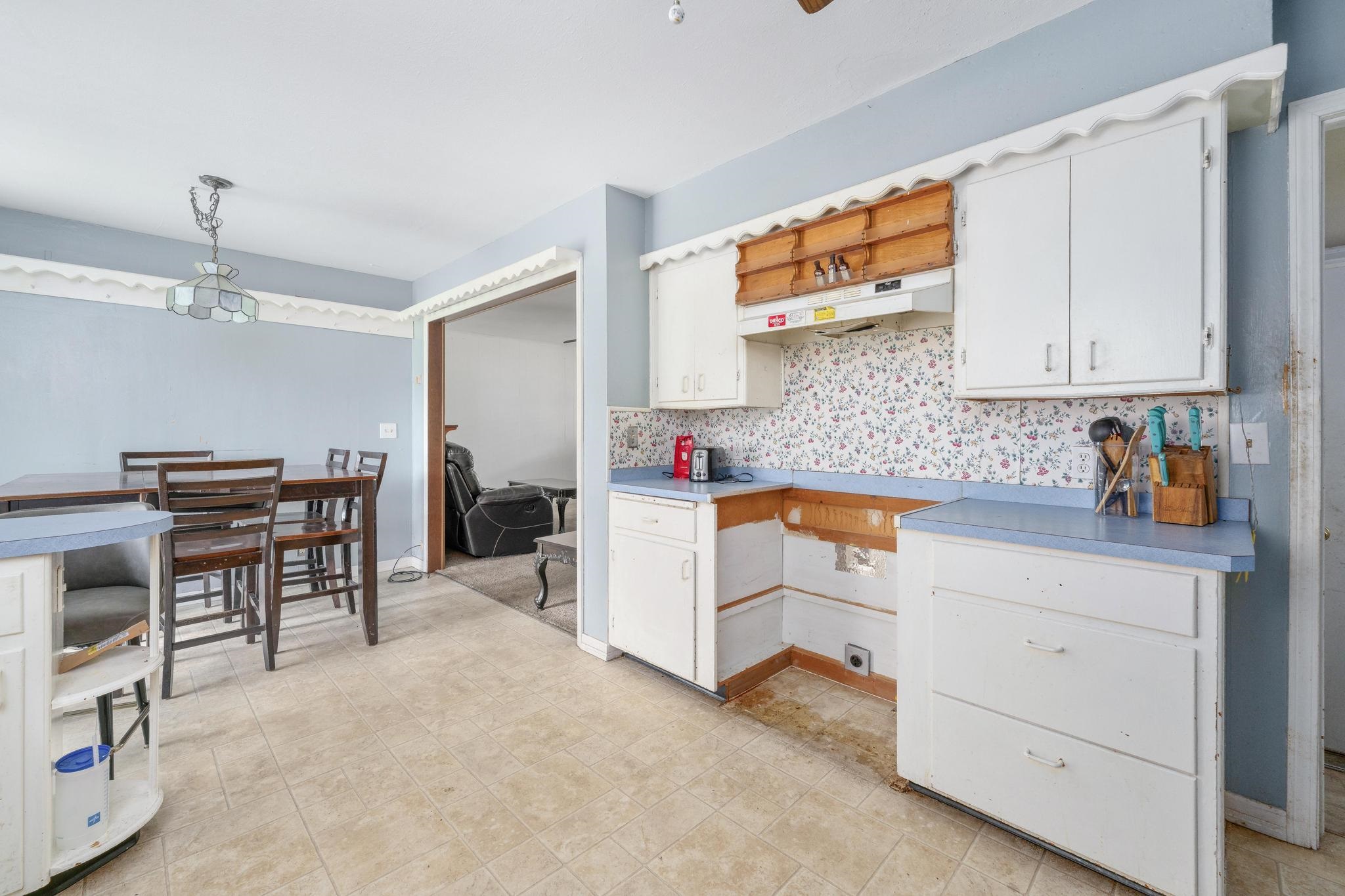 2104 S Osage Ave. Property Photo 11