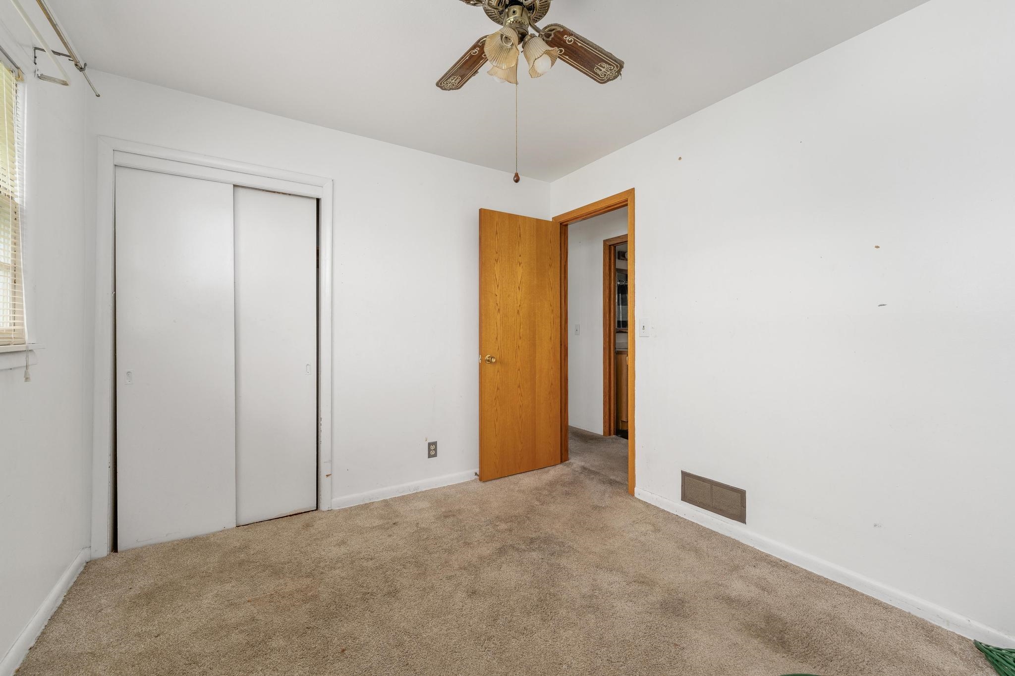 2104 S Osage Ave. Property Photo 19