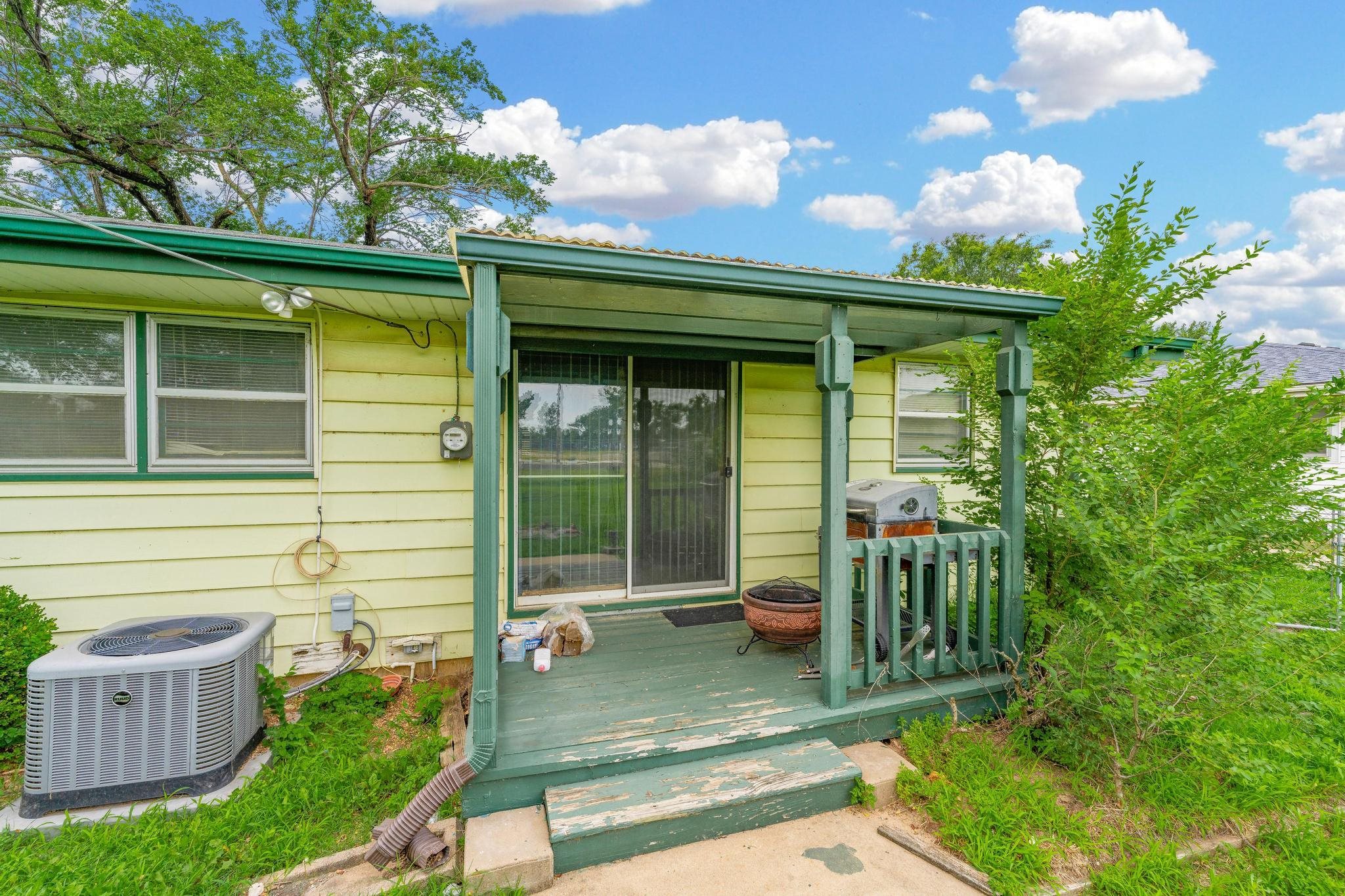 2104 S Osage Ave. Property Photo 29
