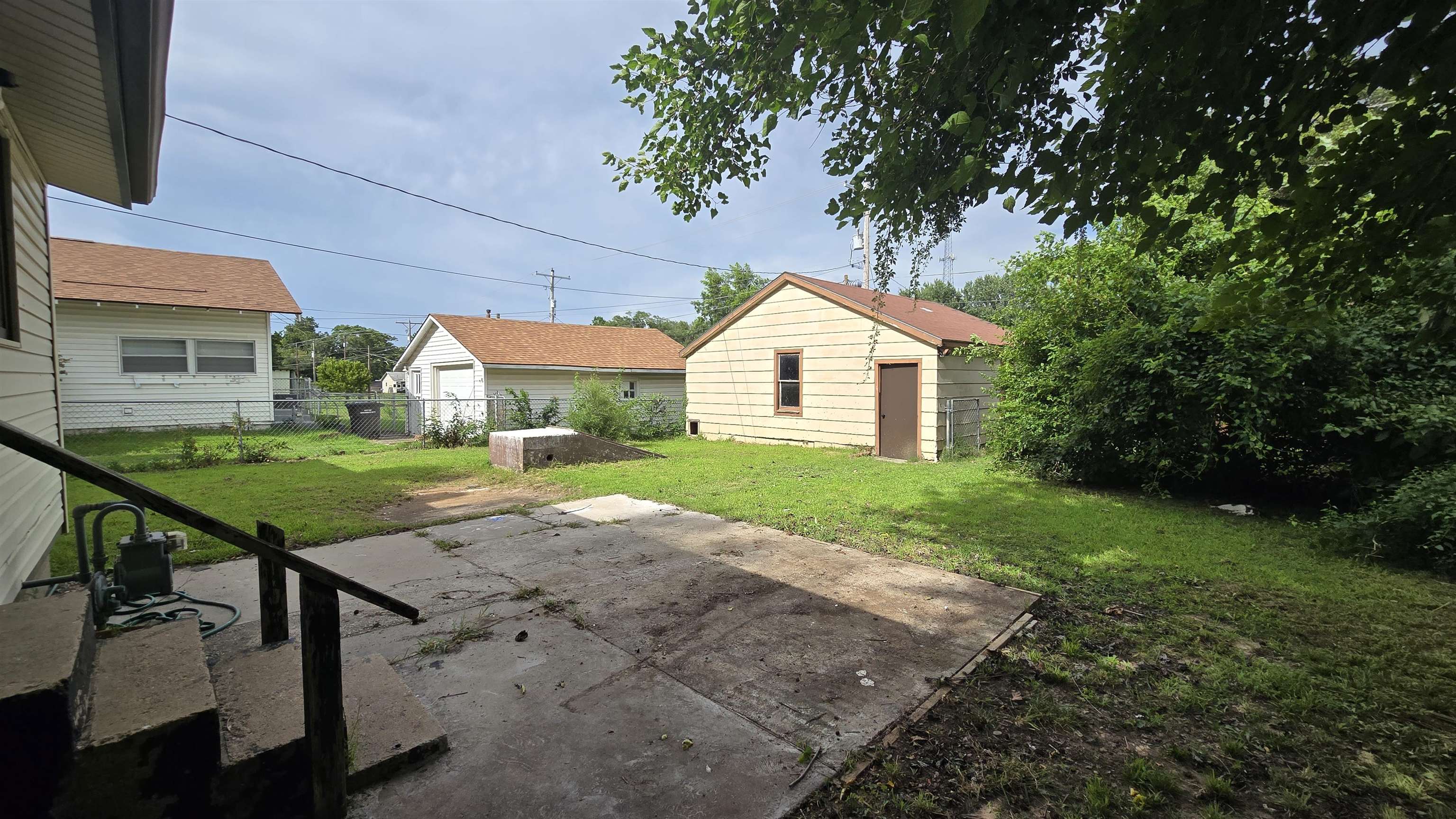 614 N C St Property Photo 17