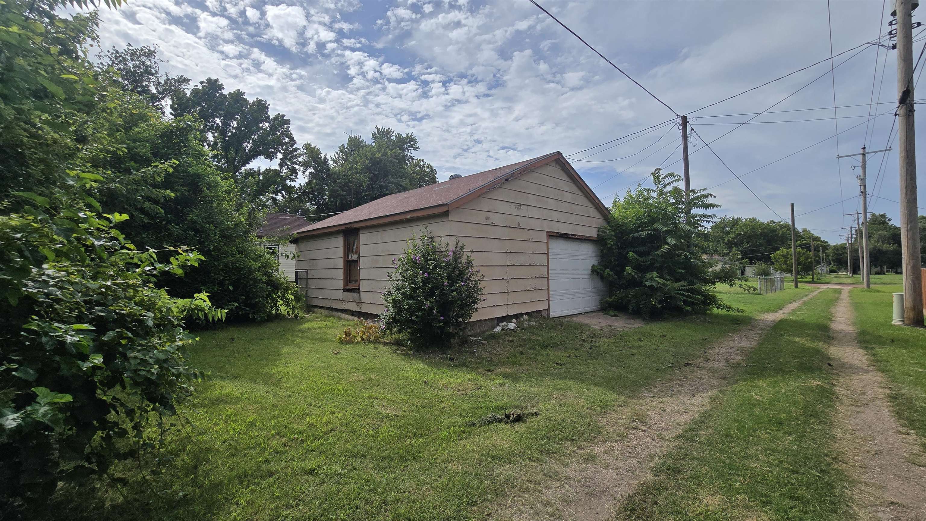 614 N C St Property Photo 20