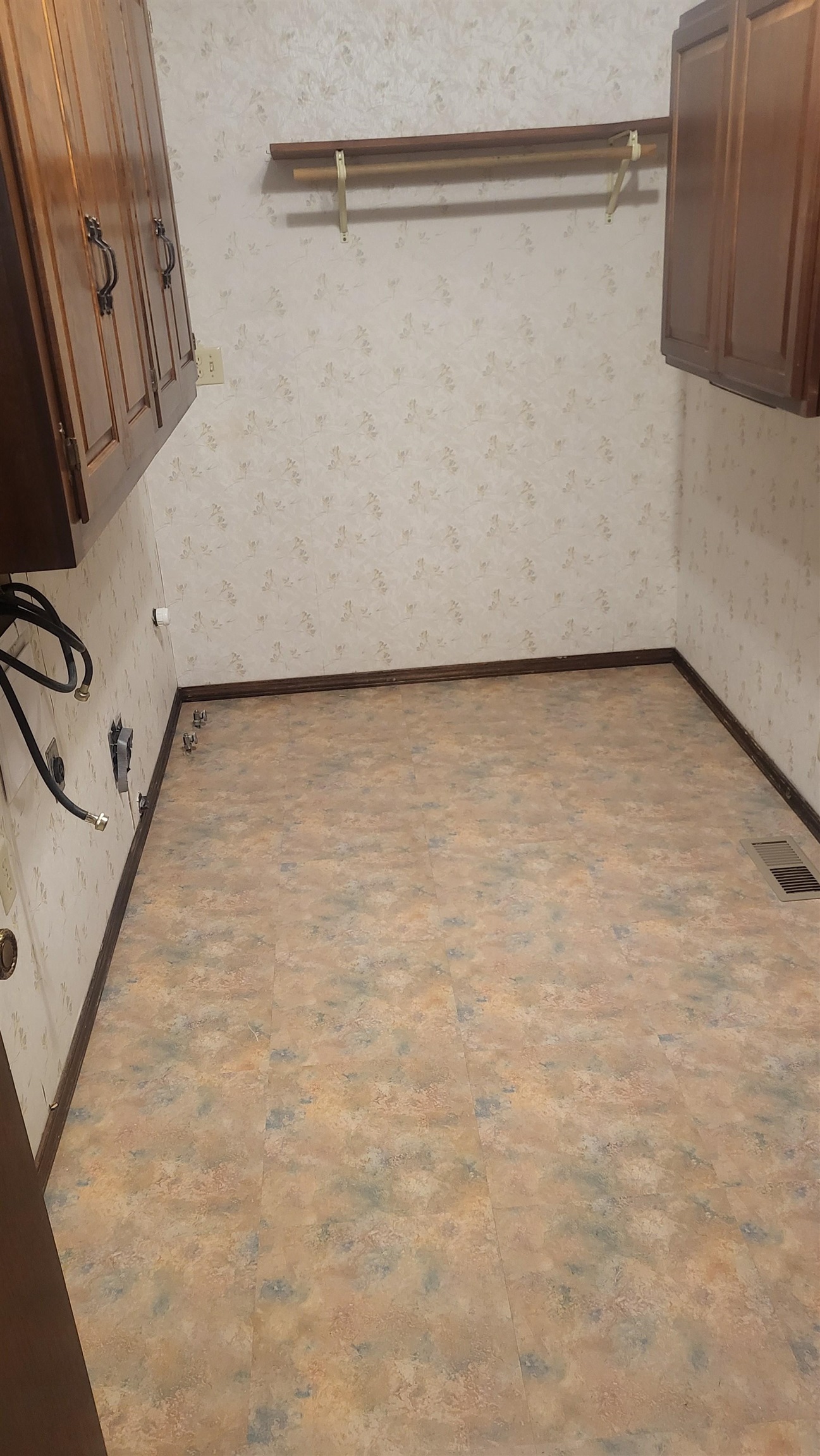 840 Trinity Court Property Photo 6