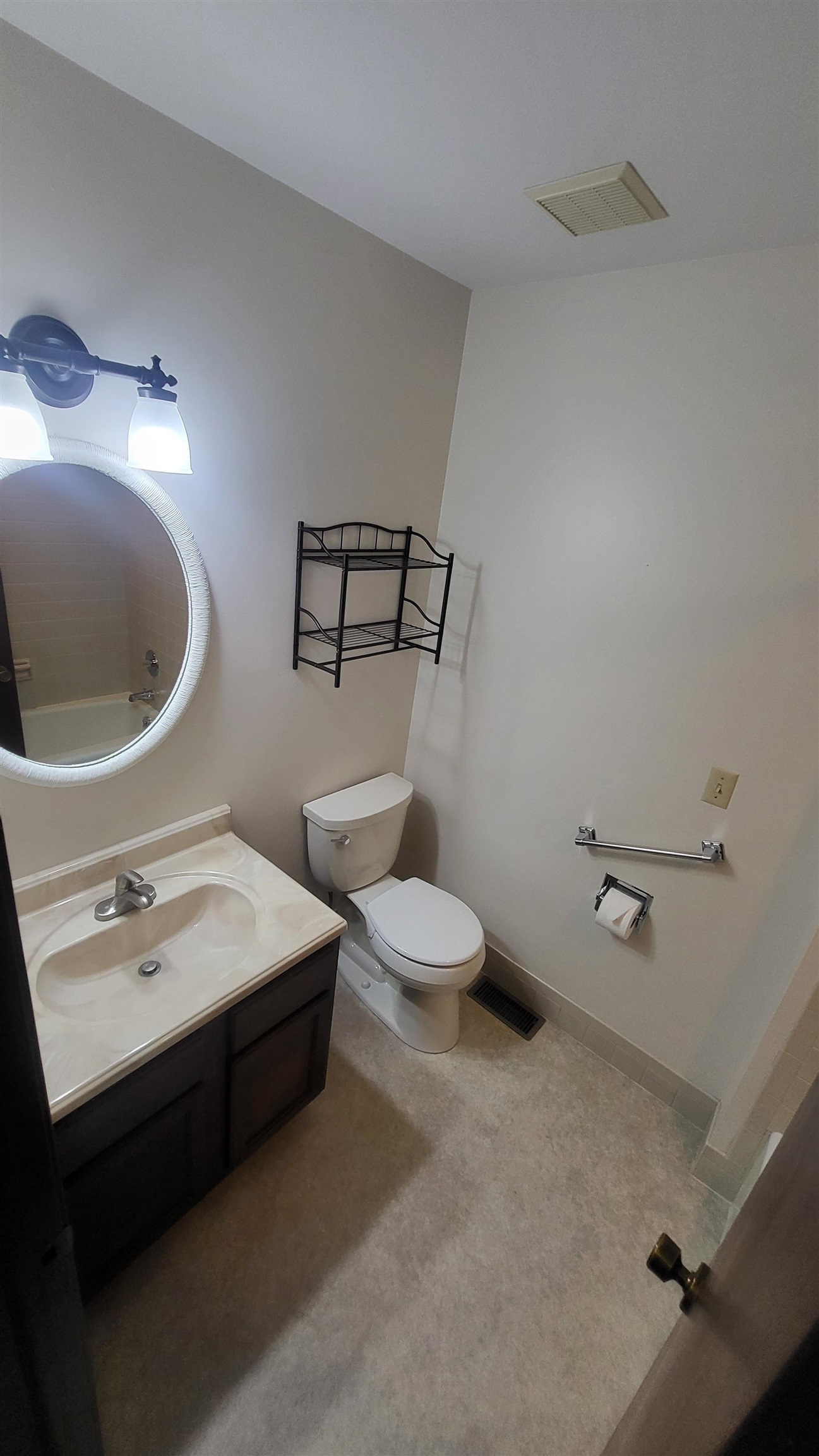 840 Trinity Court Property Photo 9